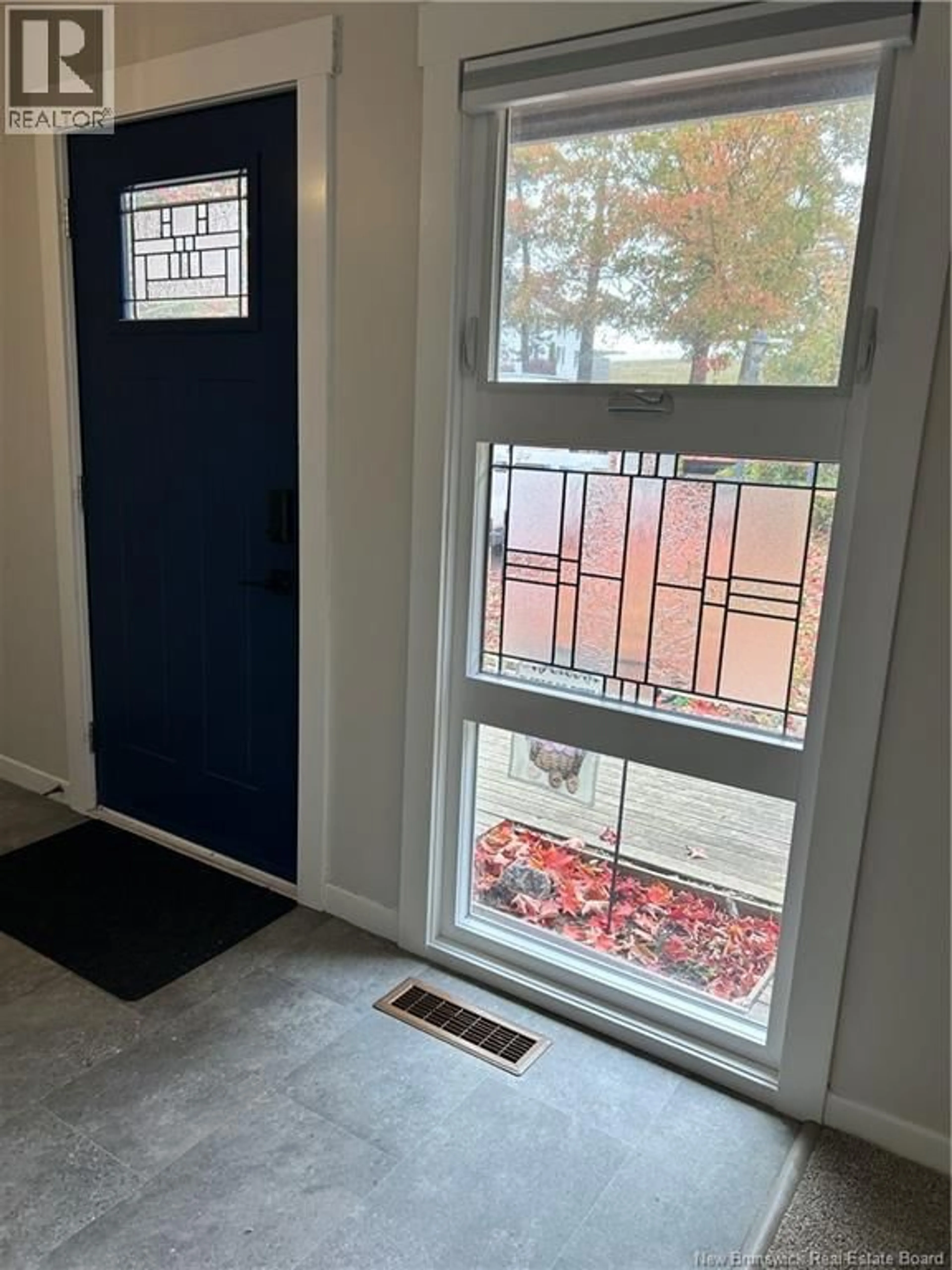 Indoor entryway for 281 MAIN STREET, Middle Sackville New Brunswick E4L4B5