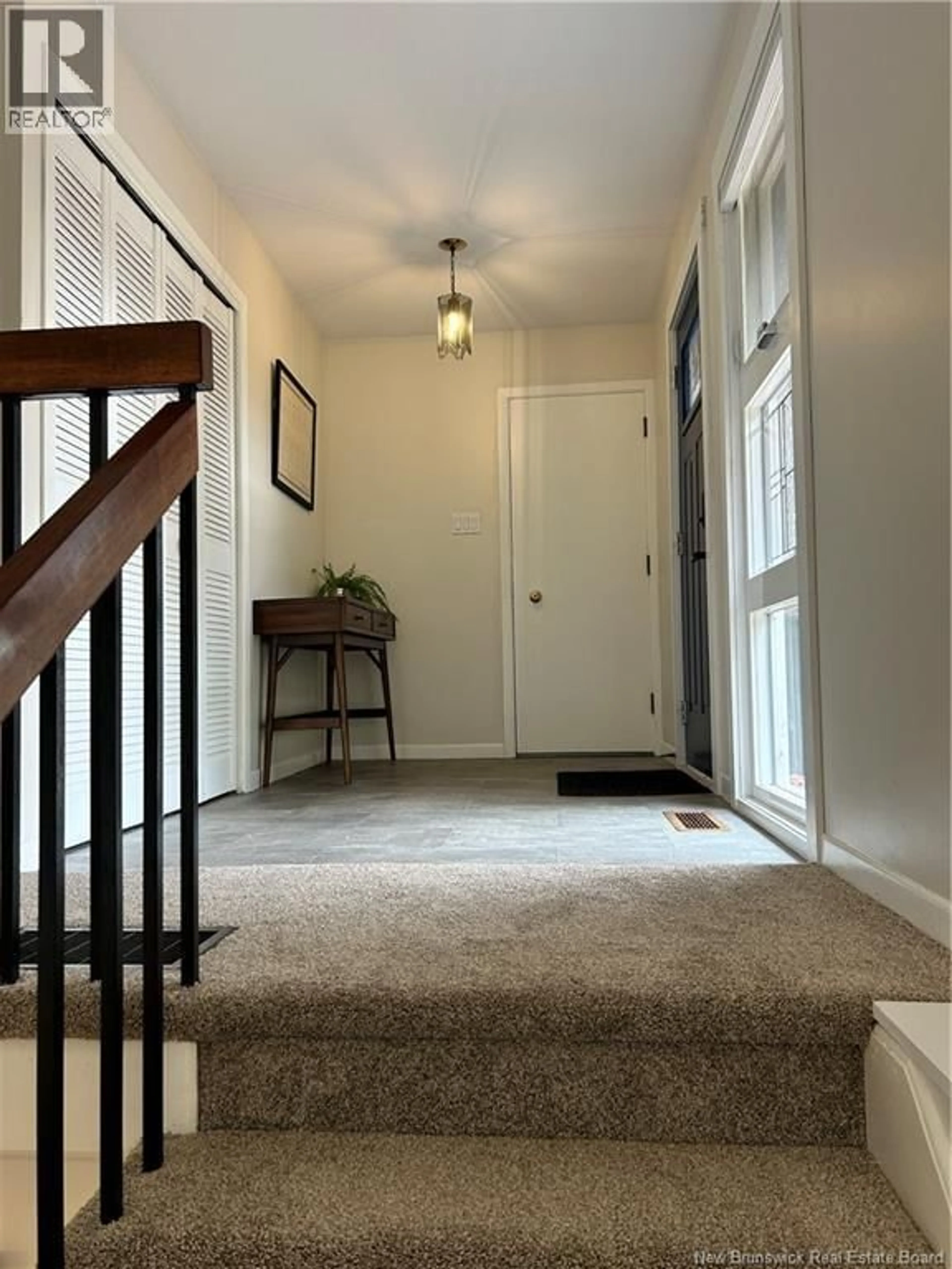 Indoor entryway for 281 MAIN STREET, Middle Sackville New Brunswick E4L4B5