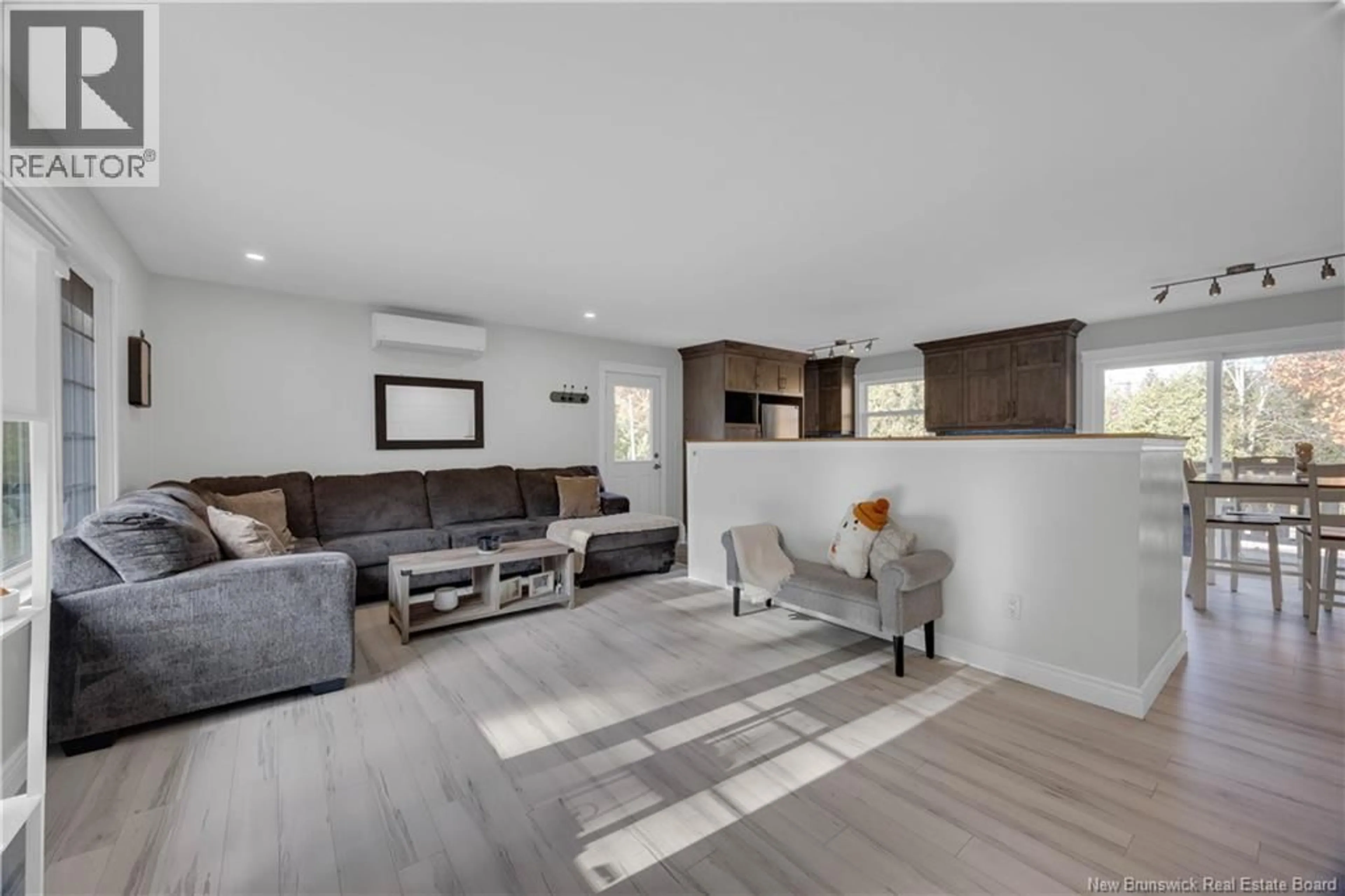 Living room with furniture, unknown for 1 WOODRIDGE DRIVE, Quispamsis New Brunswick E2G1A2