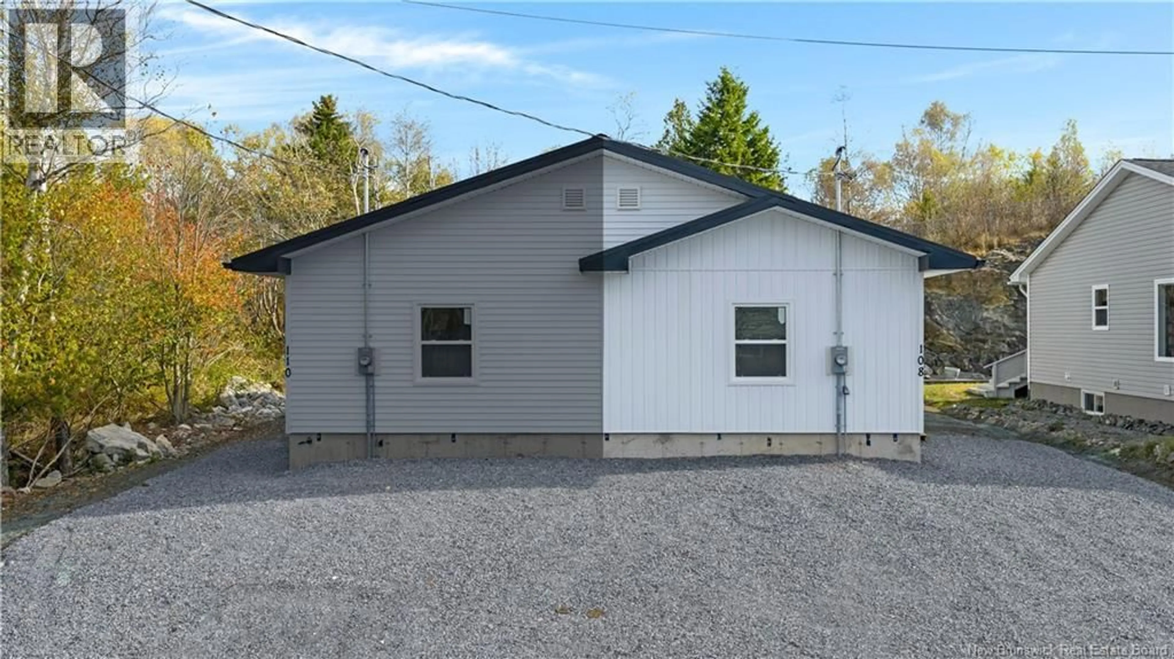 Home with vinyl exterior material, building for 108 THORNBROUGH STREET, Saint John New Brunswick E2K3P6