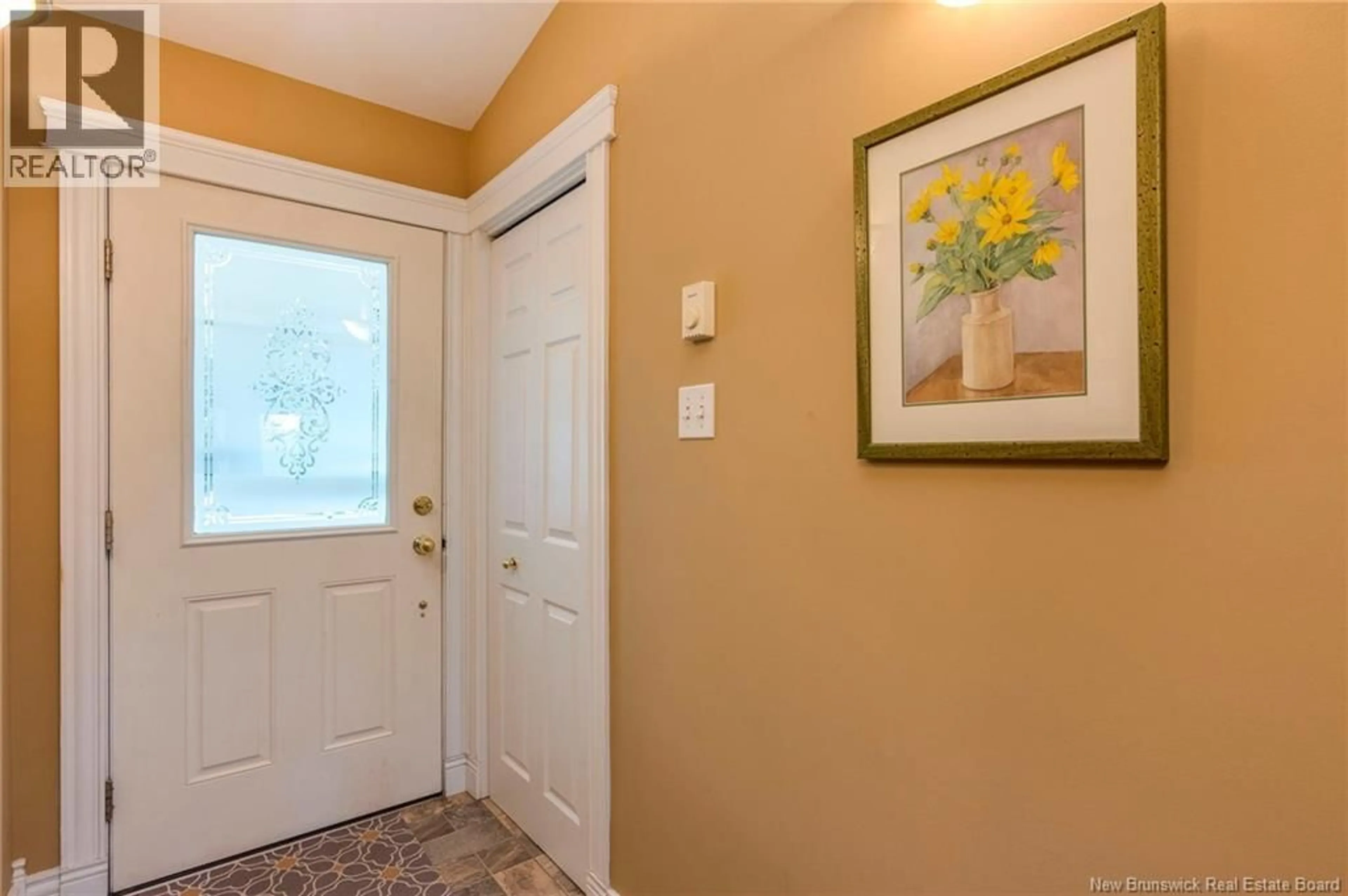 Indoor entryway for 8 MERRITT HILL ROAD, Quispamsis New Brunswick E2E6A1