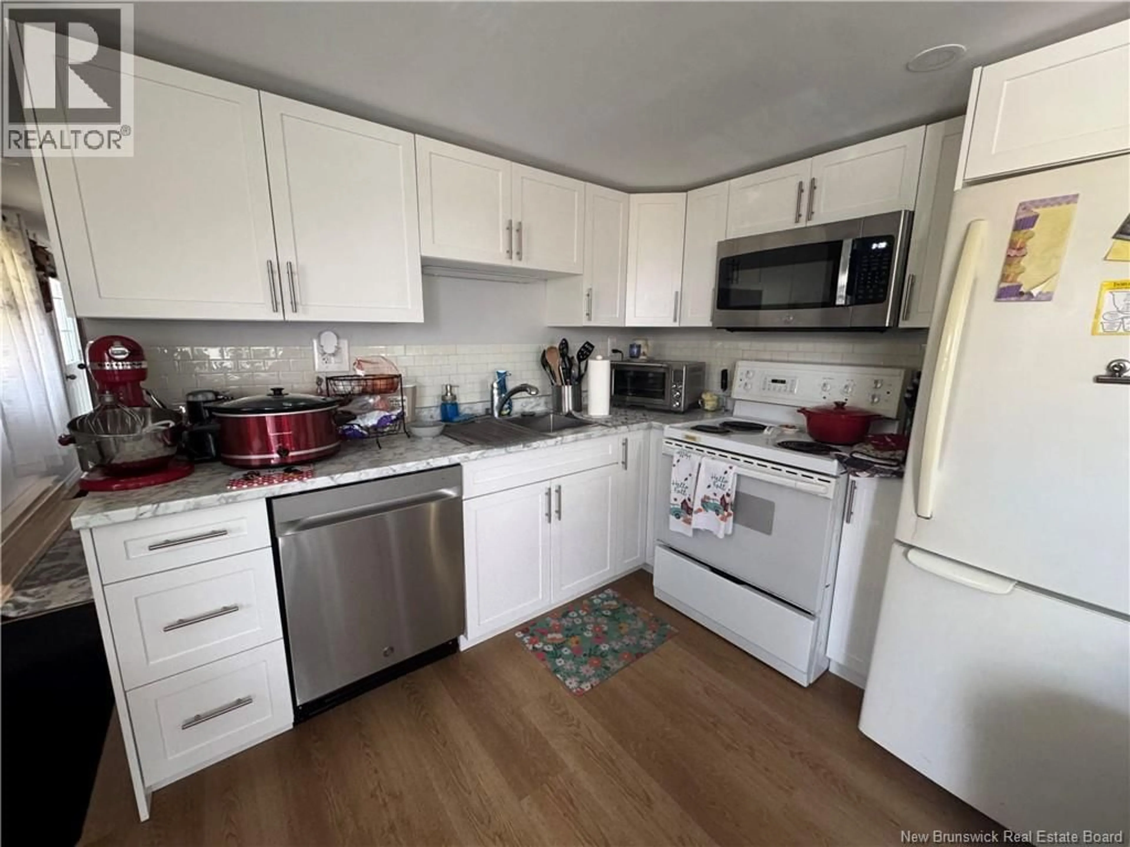 Standard kitchen, unknown for 7 FIRST STREET, Hampton New Brunswick E5N5T3