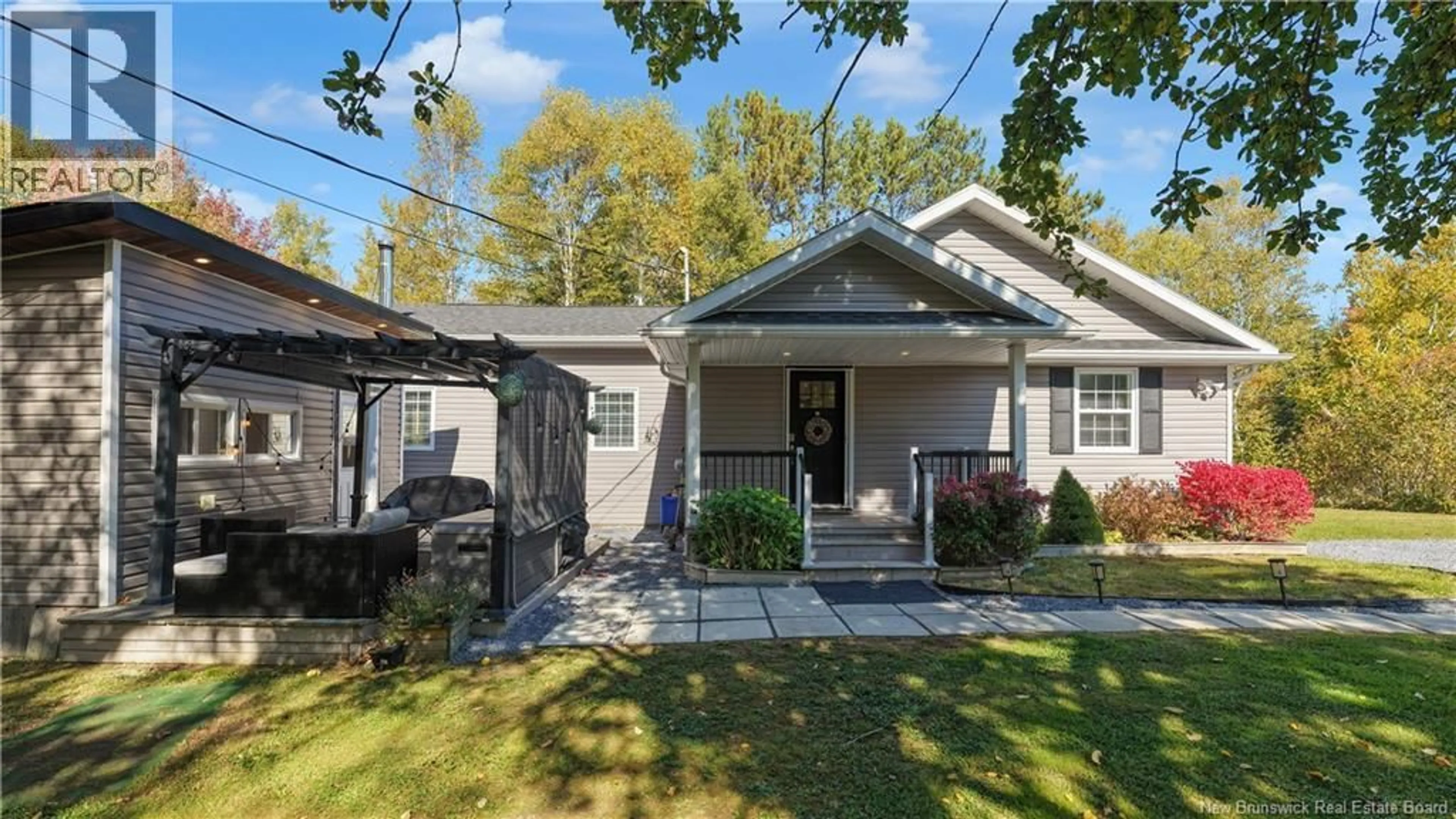 Home with vinyl exterior material, street for 2880 ROUTE 127, Bayside New Brunswick E3B2T5