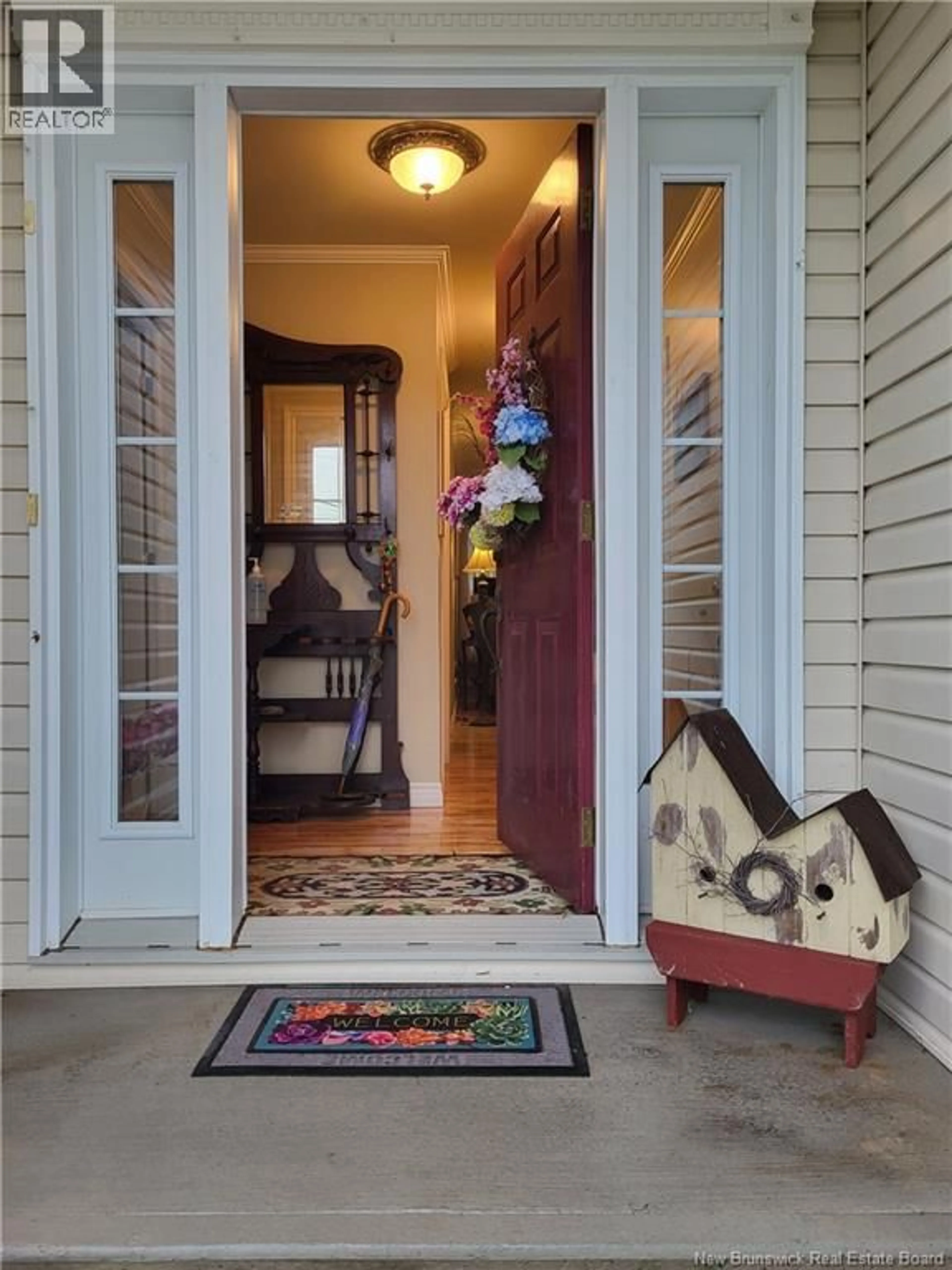Indoor entryway for 7 VALENTINE BOULEVARD, Saint John New Brunswick E2M5G9