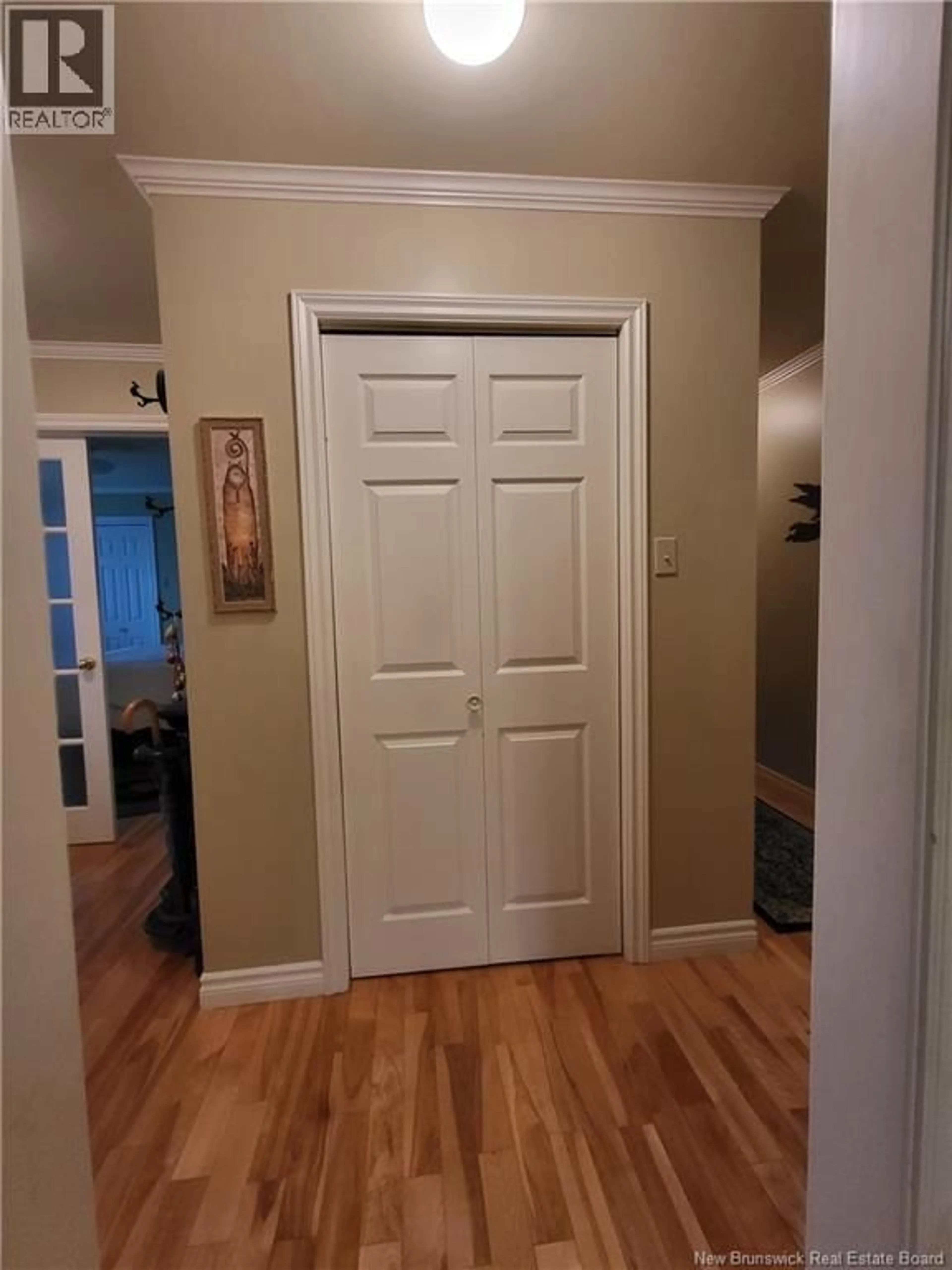 Indoor entryway for 7 VALENTINE BOULEVARD, Saint John New Brunswick E2M5G9