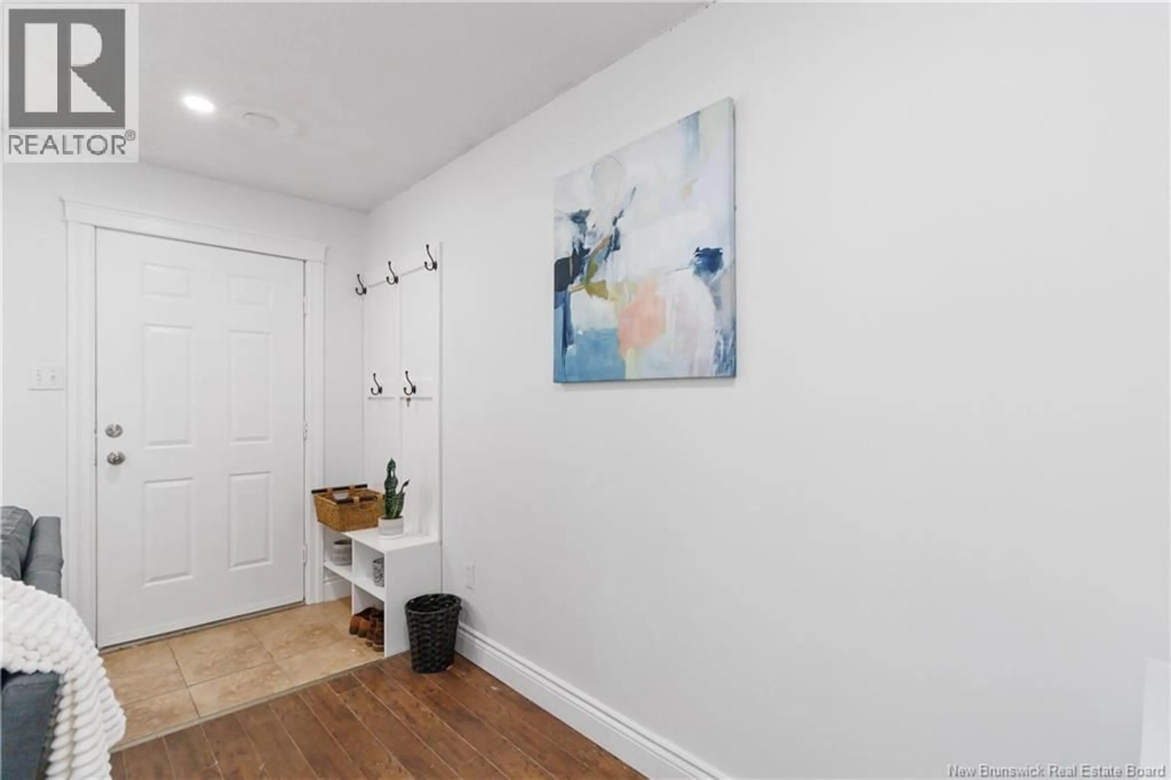 Indoor entryway for 166 THOMAS STREET, Dieppe New Brunswick E1A6B9