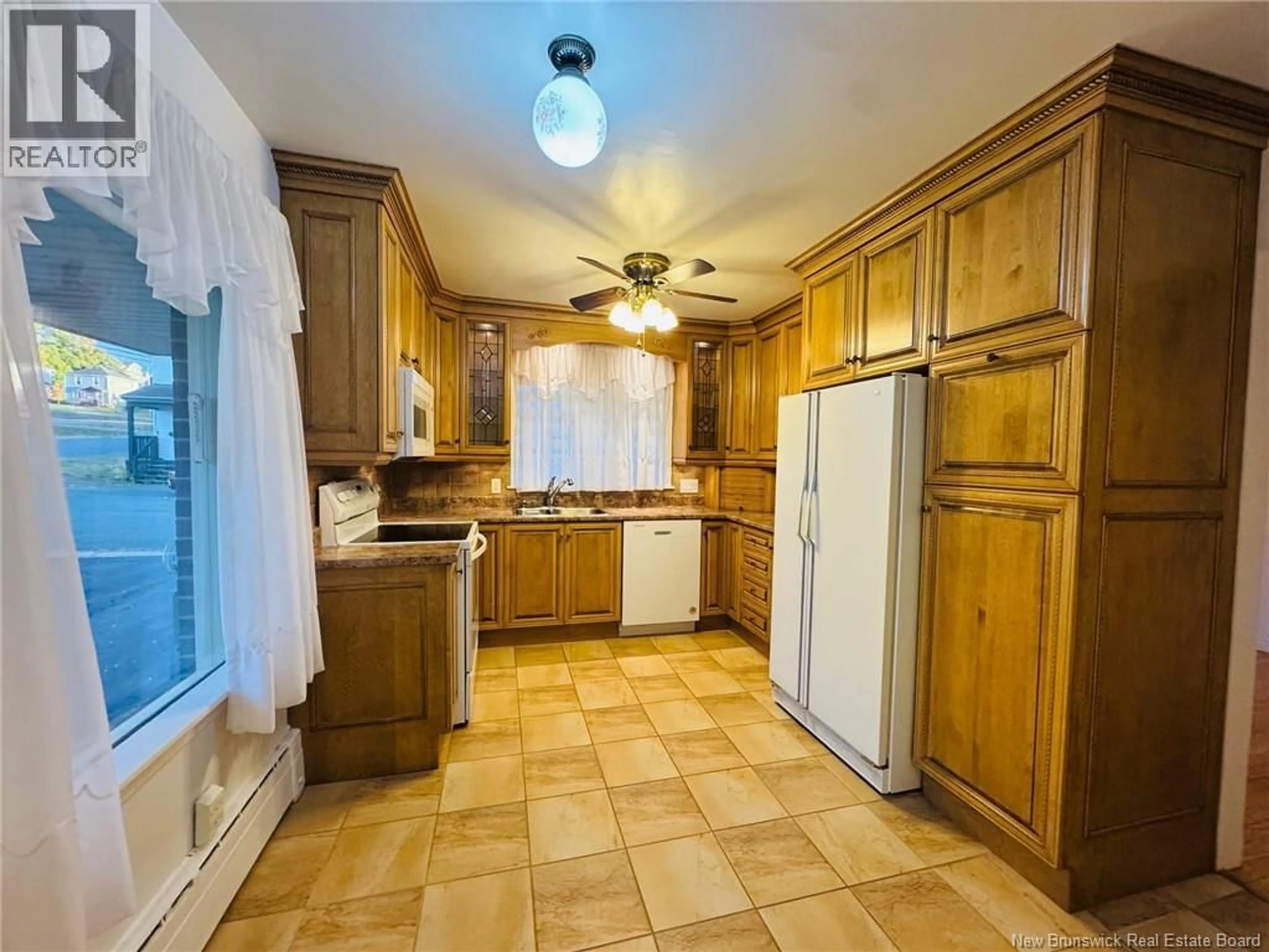 Standard kitchen, ceramic/tile floor for 1 WELLINGTON STREET, Campbellton New Brunswick E3N1G1