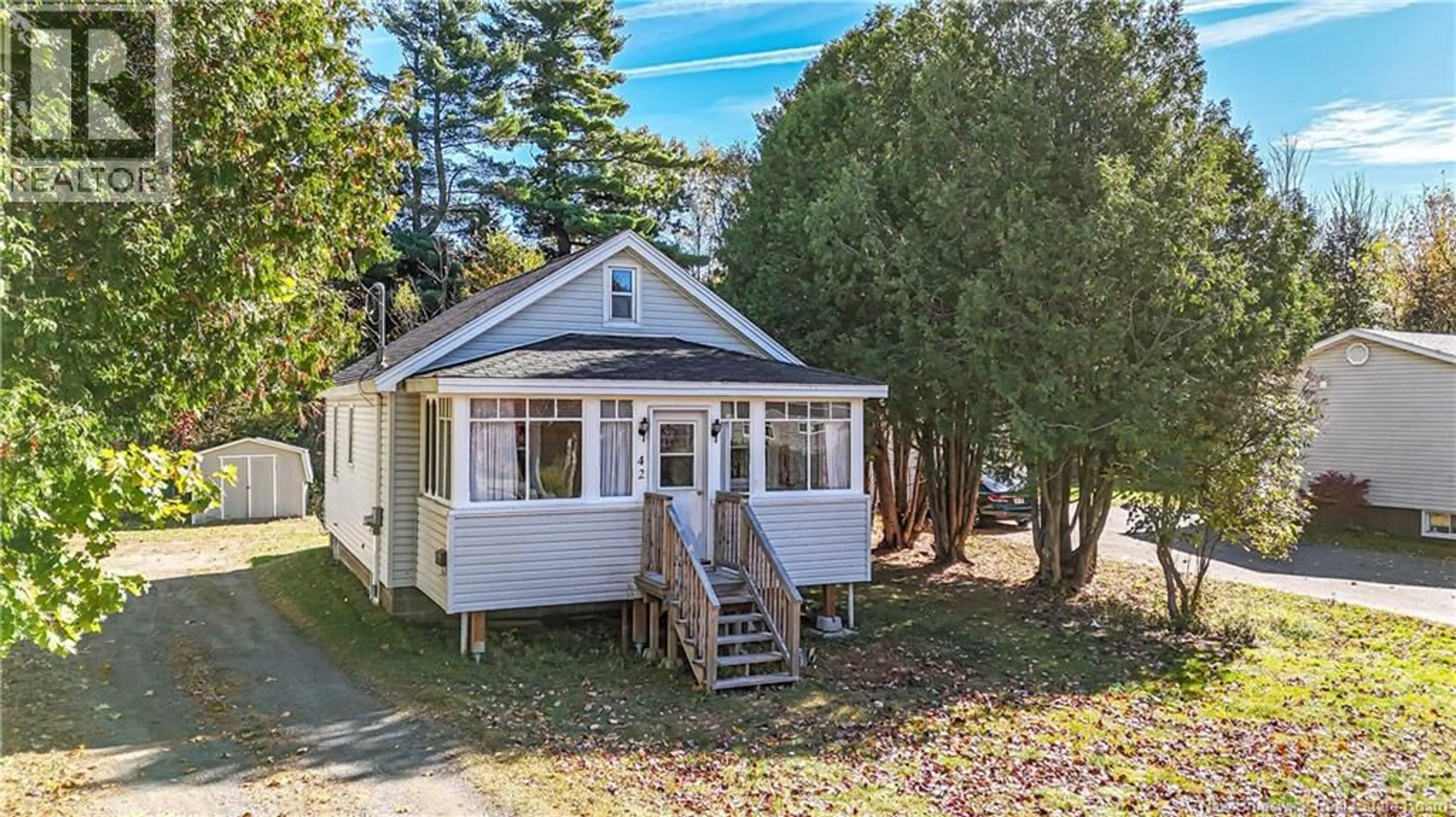 A pic from outside/outdoor area/front of a property/back of a property/a pic from drone, street for 42 CORONATION STREET, Fredericton New Brunswick E3A4K7