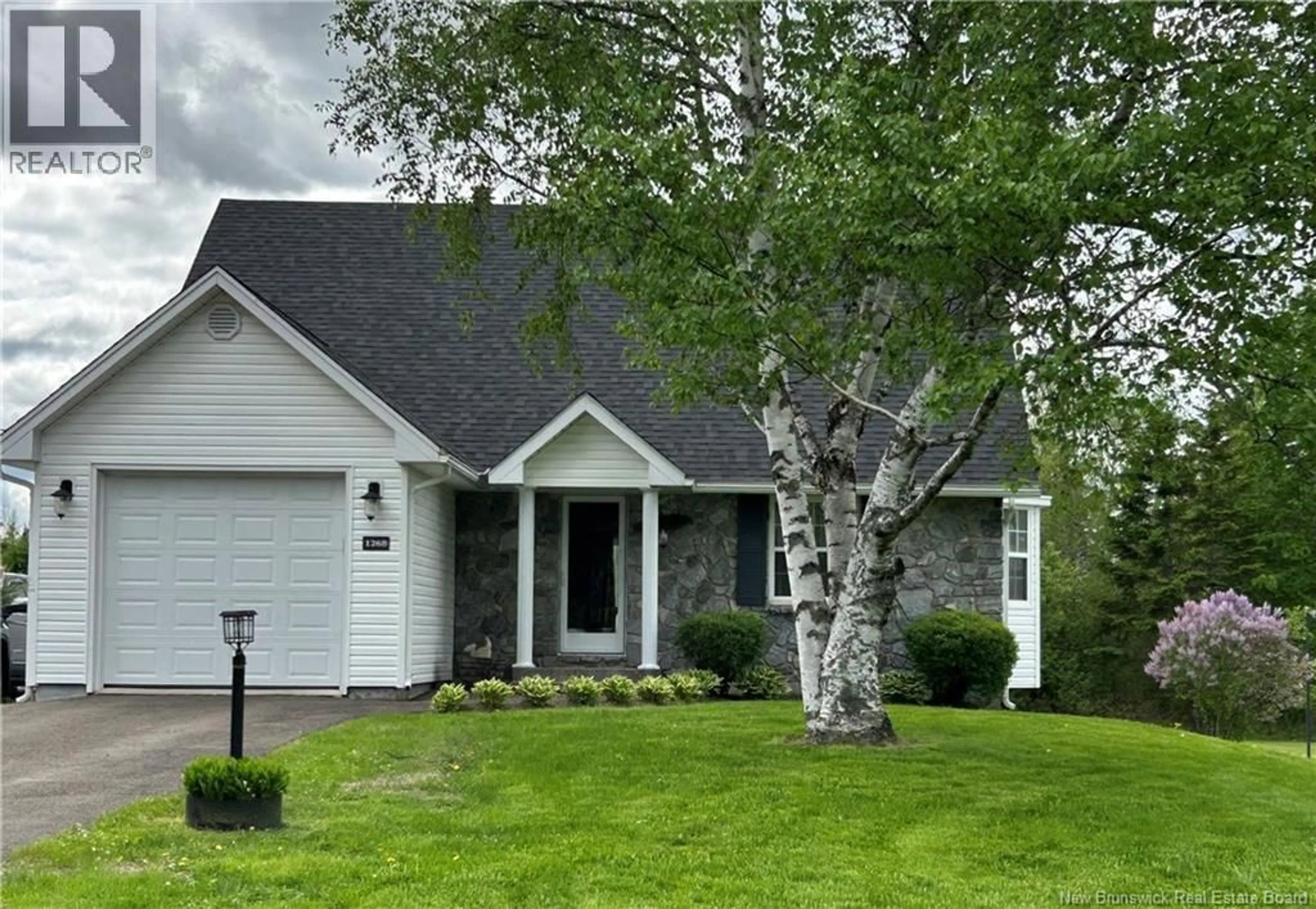 Home with vinyl exterior material, street for 1268 ELMWOOD, Moncton New Brunswick E1H2H2