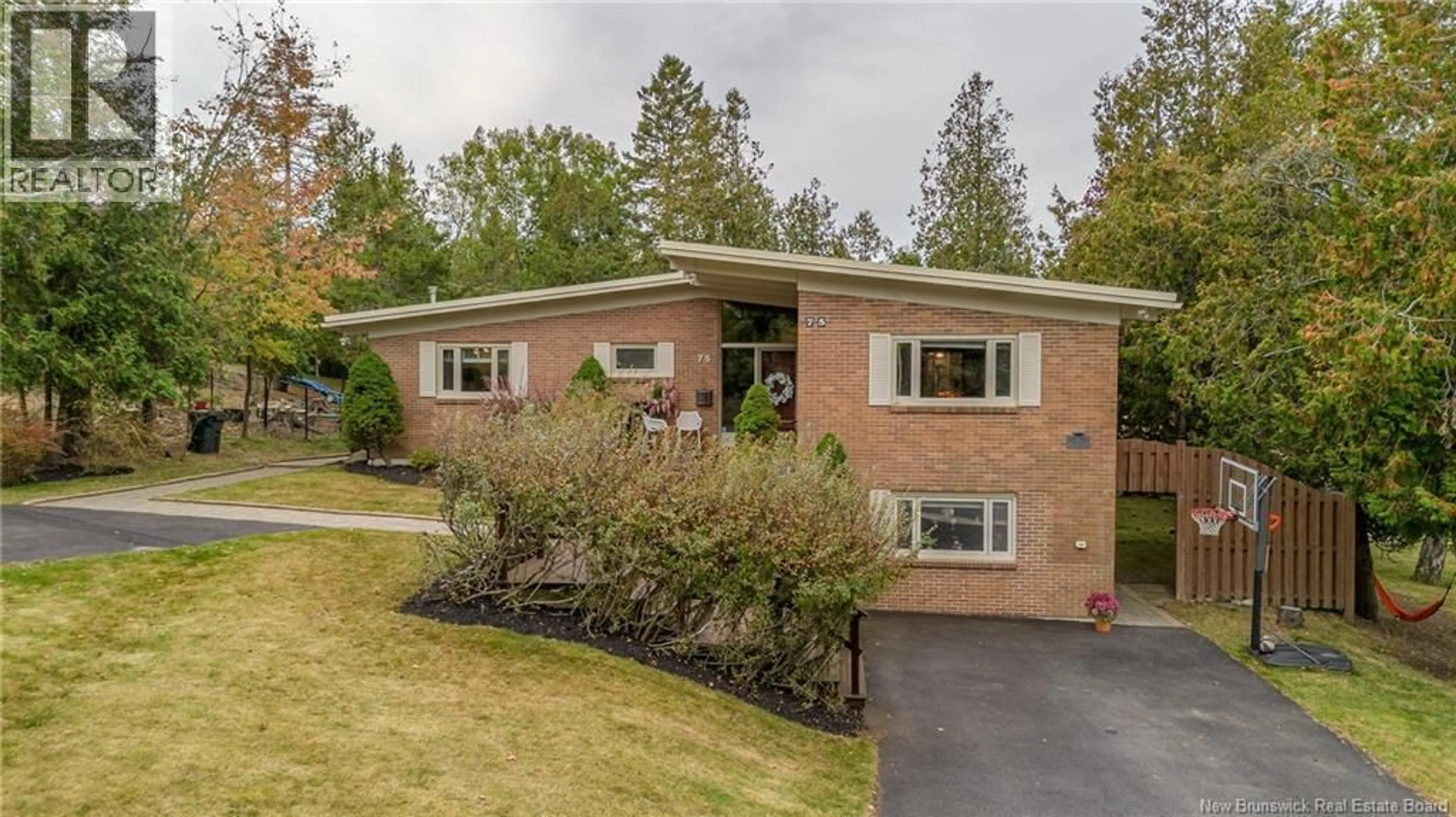Home with brick exterior material, unknown for 75 CROWN HILL CRESCENT, Saint John New Brunswick E2K2H2