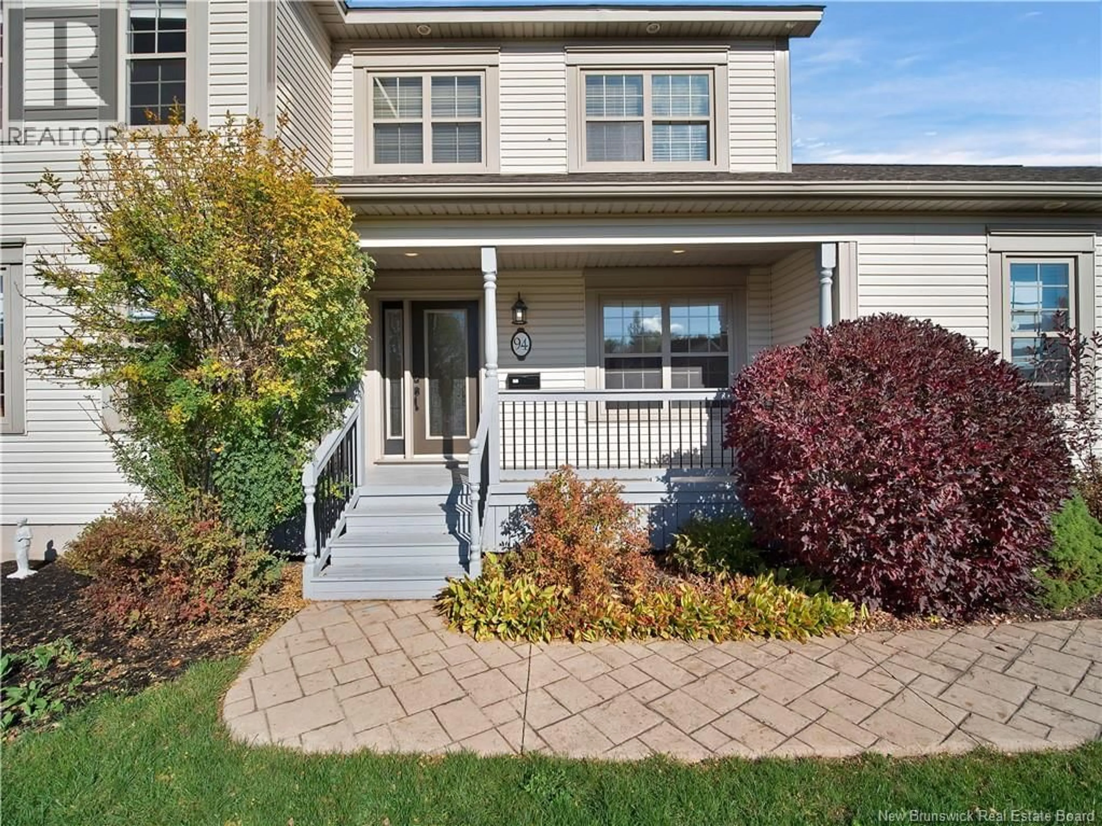 Home with vinyl exterior material, street for 94 DU GOLF, Dieppe New Brunswick E1A8J6