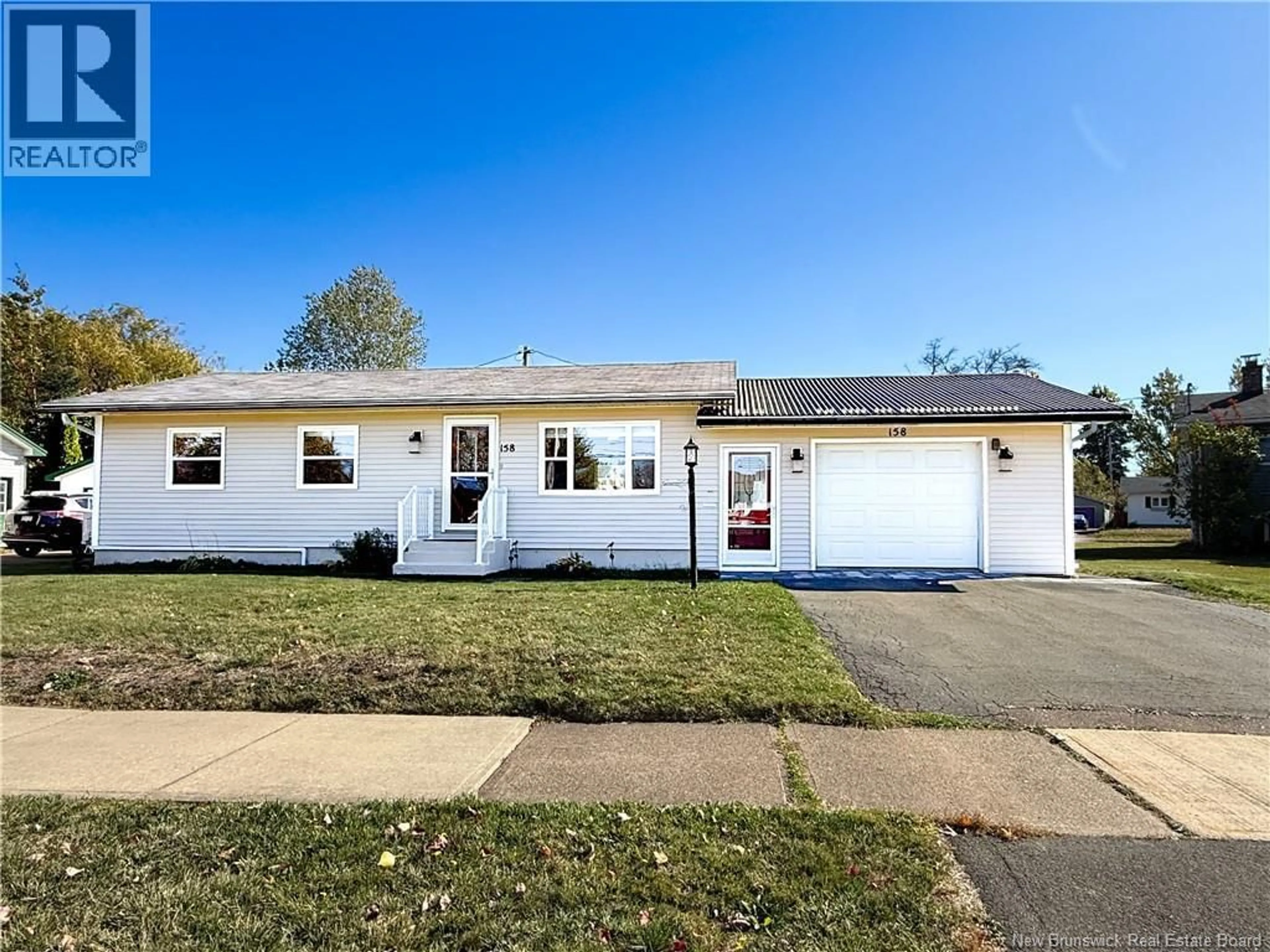 Home with vinyl exterior material, street for 158 BARRIEAU, Moncton New Brunswick E1G1J8
