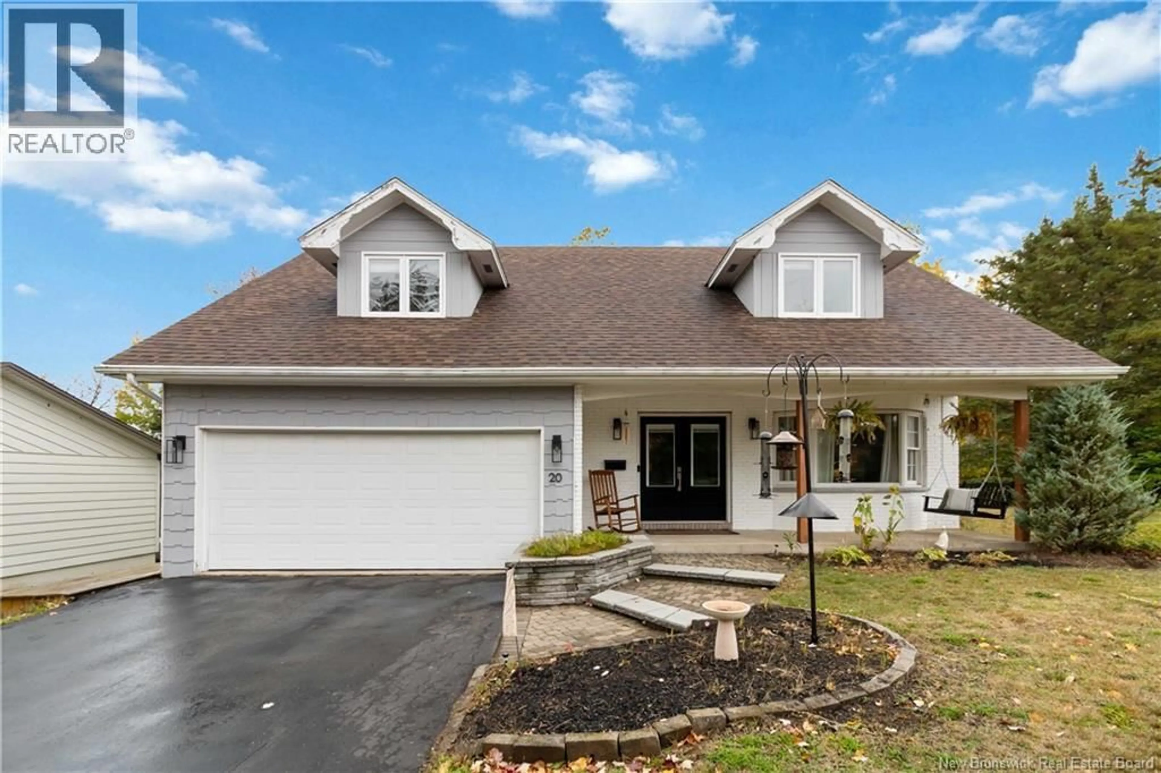 Home with vinyl exterior material, street for 20 HAVENWOOD COURT, Moncton New Brunswick E1A5W6