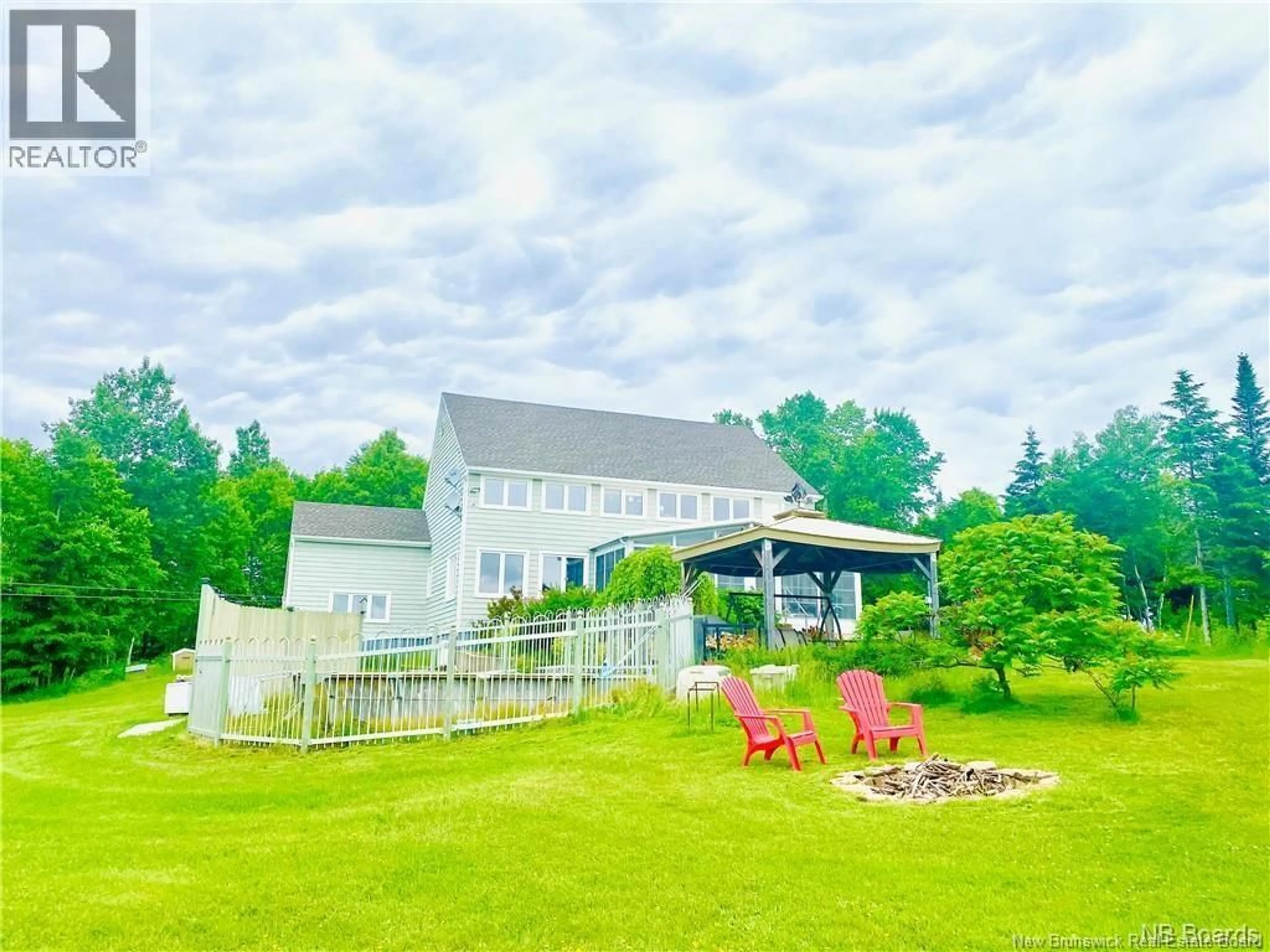 A pic from outside/outdoor area/front of a property/back of a property/a pic from drone, unknown for 490A ST PIERRE OUEST BOULEVARD, Caraquet New Brunswick E1W1A3