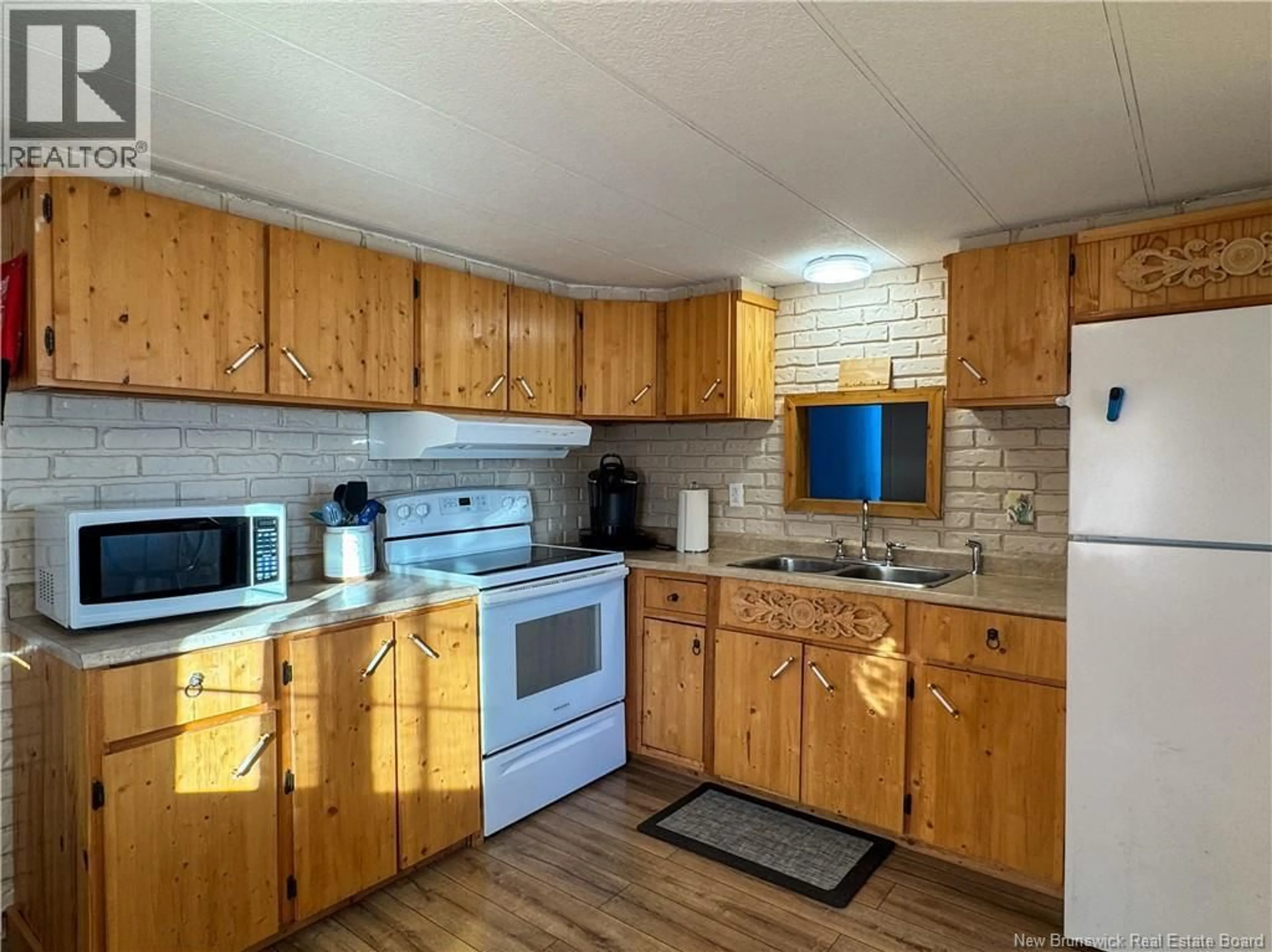 Standard kitchen, unknown for 57 ALLEE DES CHALETS, Petit-Rocher New Brunswick E8J1M4
