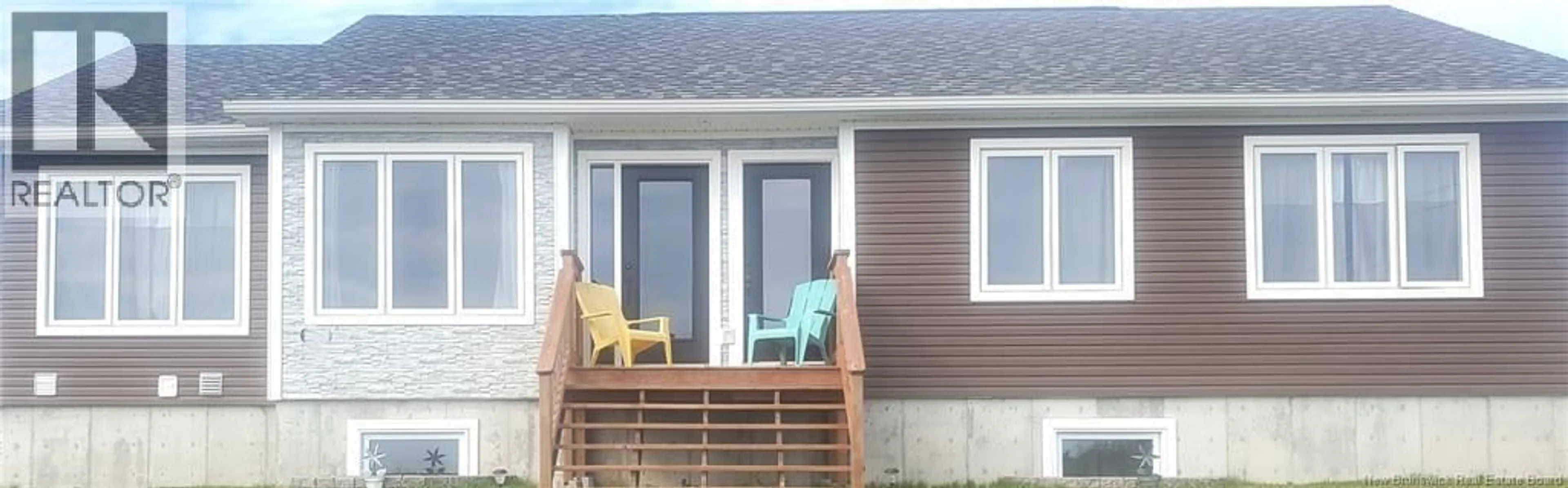 Home with vinyl exterior material, street for 600 SEA STREET, Saint John New Brunswick E2M2N4