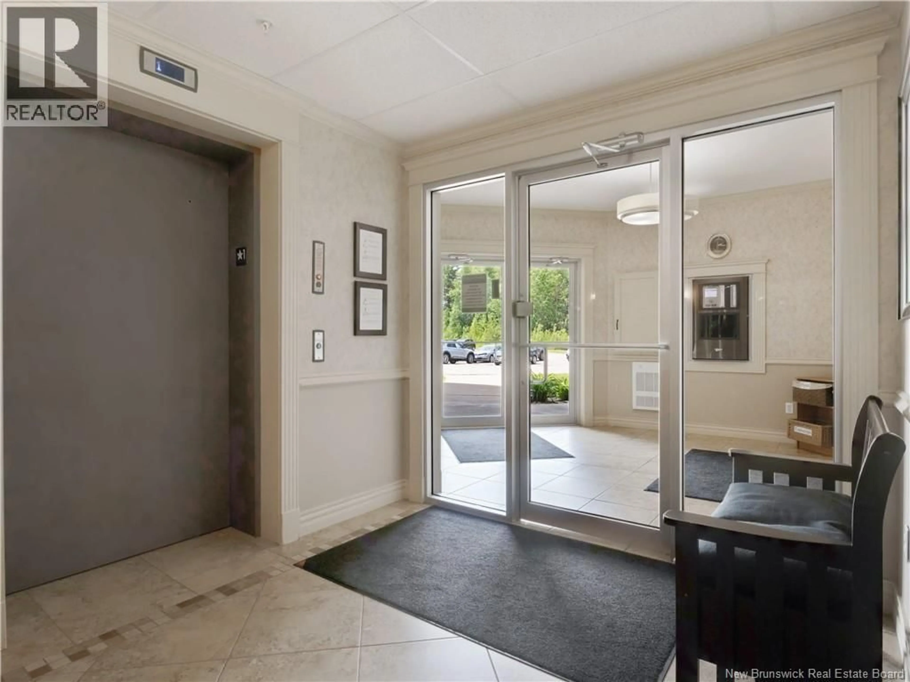 Indoor foyer for 112 - 65 DIAMOND HEAD, Moncton New Brunswick E1G0V6