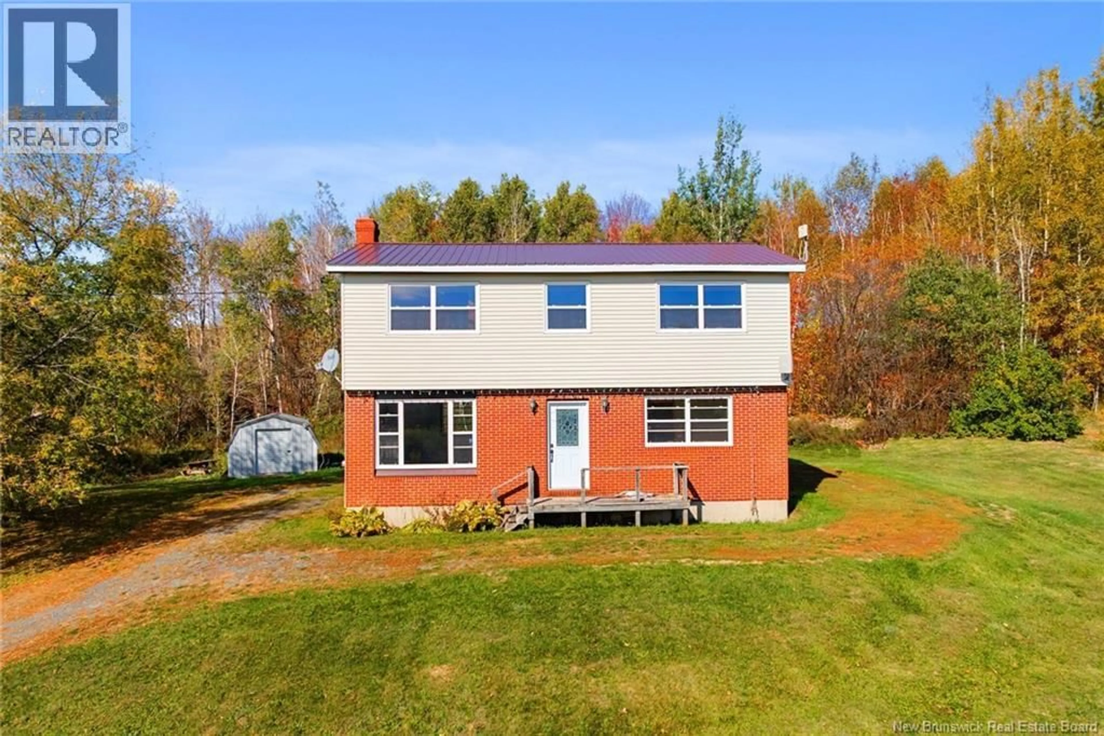 A pic from outside/outdoor area/front of a property/back of a property/a pic from drone, unknown for 275 NEWBURG ROAD, Pembroke New Brunswick E7N1X6