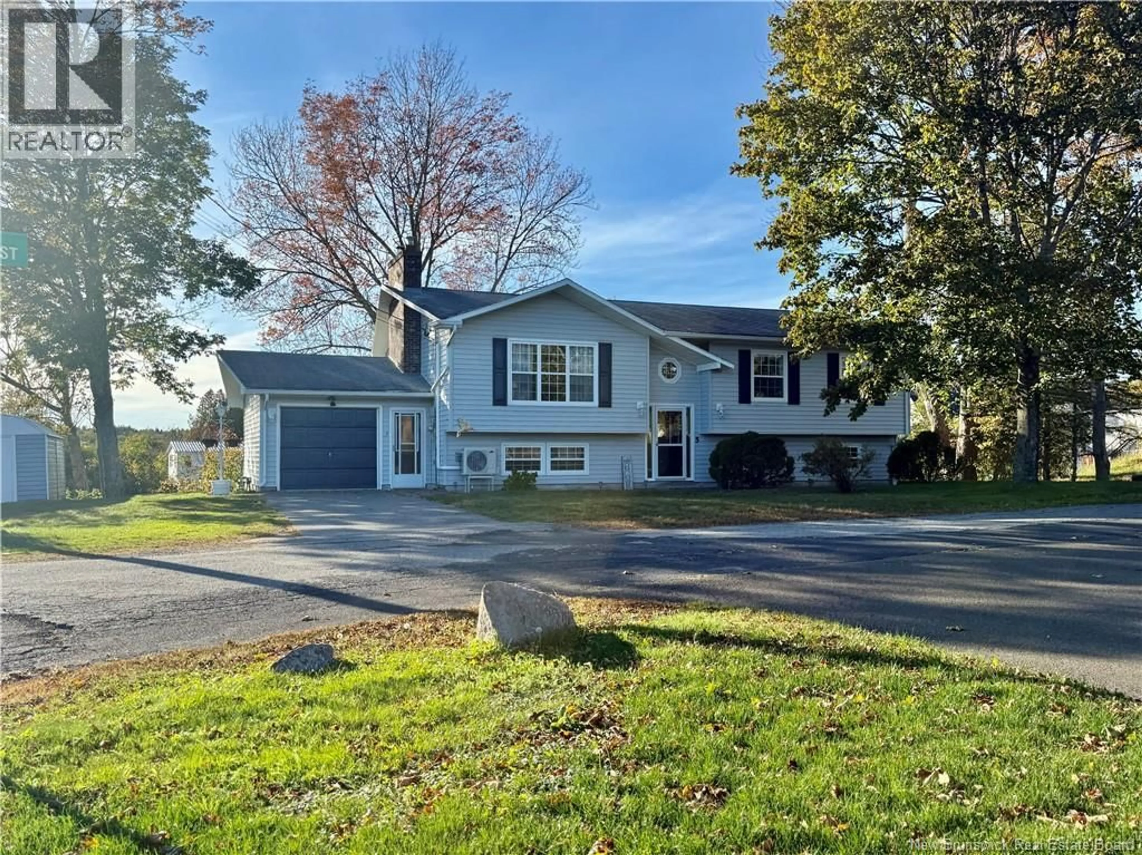Home with vinyl exterior material, street for 5 WILLIAM STREET, St George New Brunswick E5C3S1