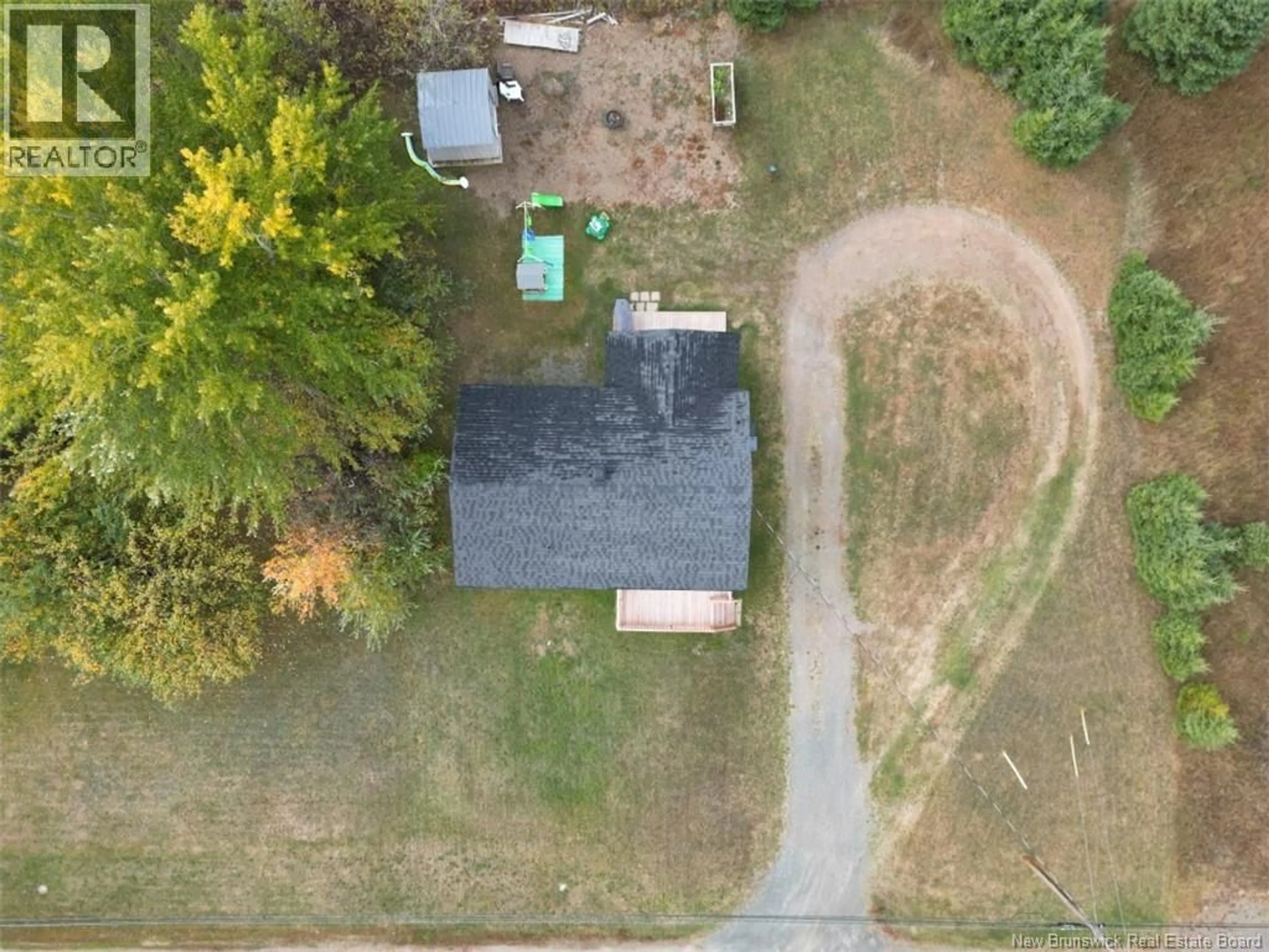A pic from outside/outdoor area/front of a property/back of a property/a pic from drone, street for 100 PRINCIPALE, Pointe-Verte New Brunswick E8J2W3