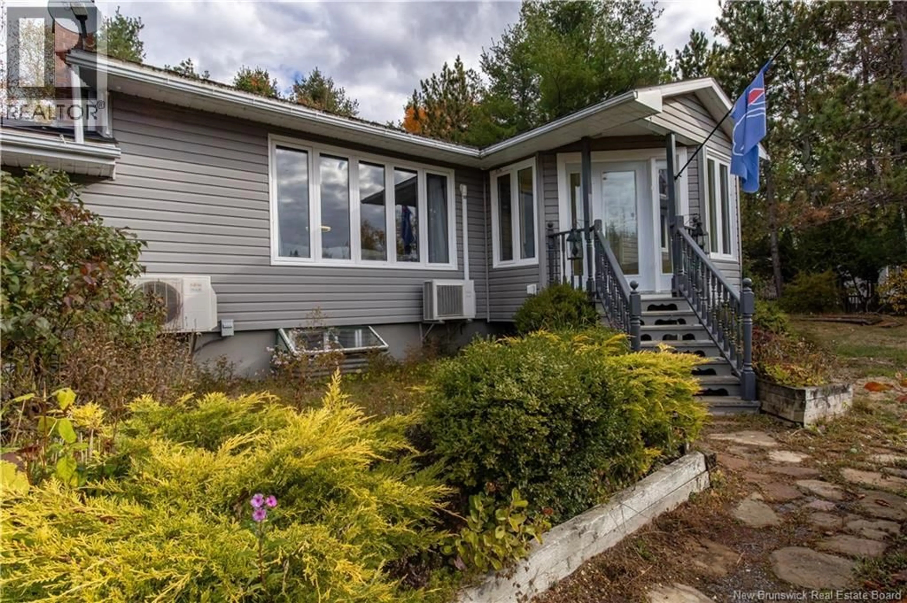 Home with vinyl exterior material, street for 45 TAVENER, Picadilly New Brunswick E4E5K8