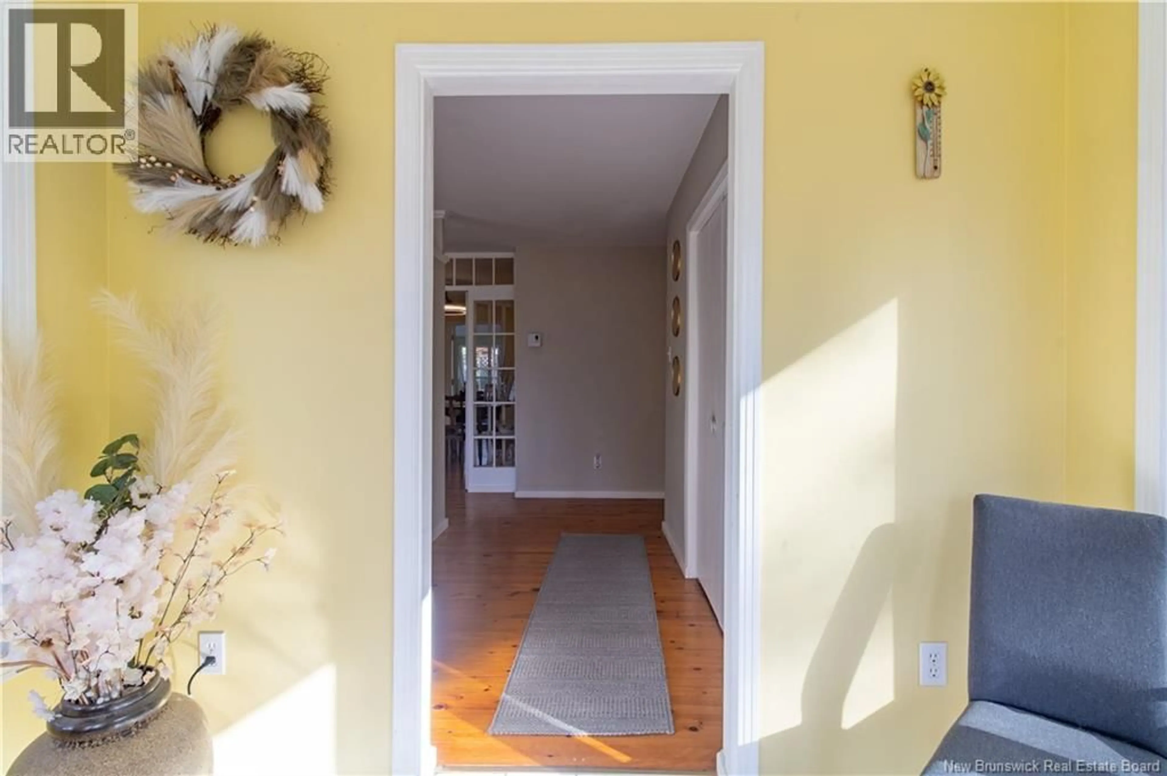 Indoor entryway for 45 TAVENER, Picadilly New Brunswick E4E5K8