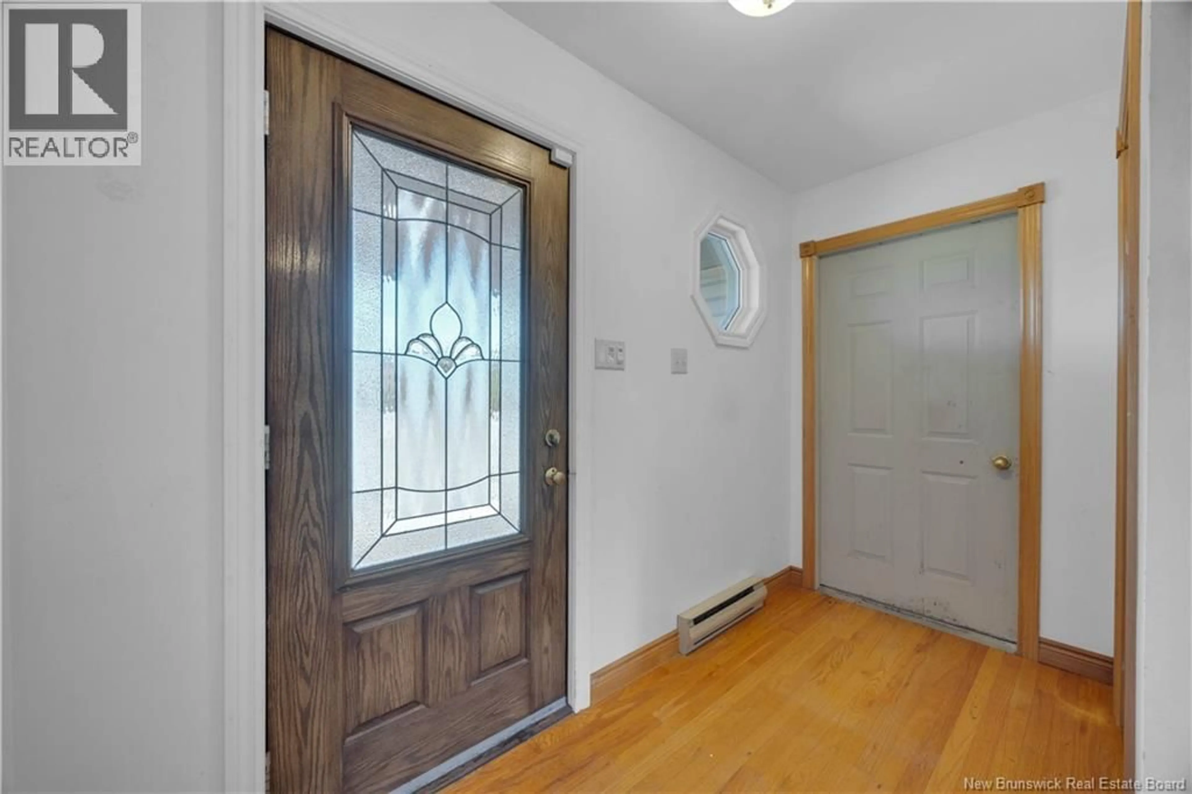 Indoor entryway for 20 MARILYN DRIVE, Saint John New Brunswick E2N1S6