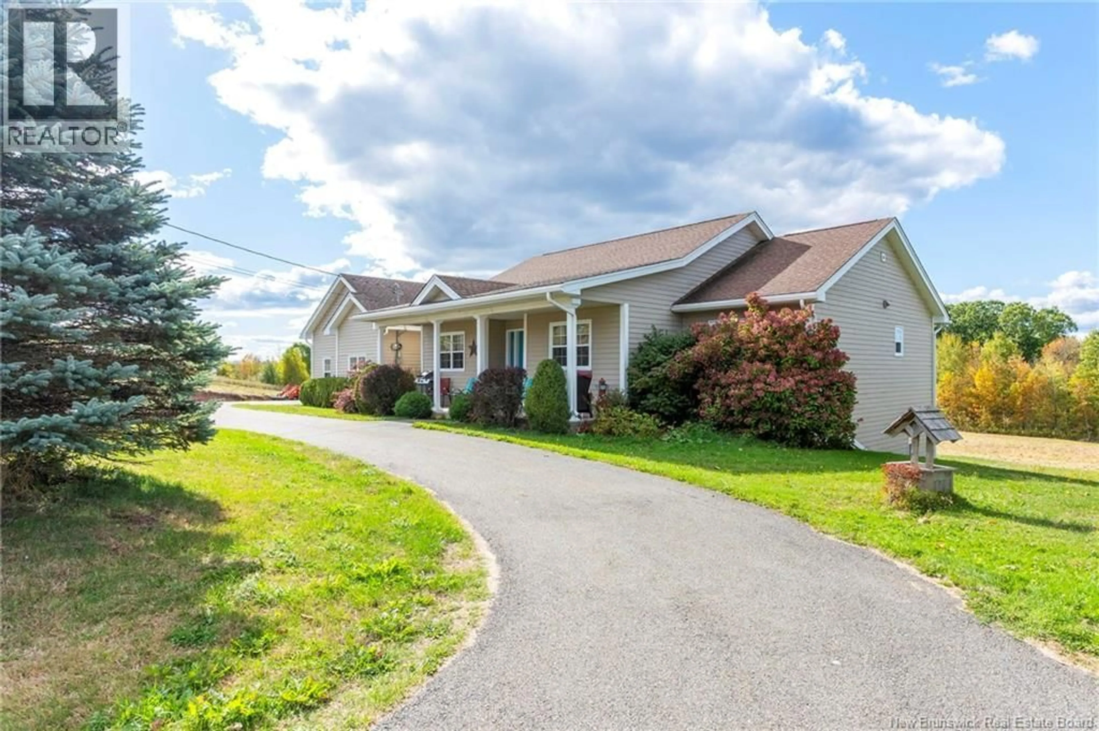 A pic from outside/outdoor area/front of a property/back of a property/a pic from drone, street for 439 ROUTE 100, Nauwigewauk New Brunswick E5N6Z5