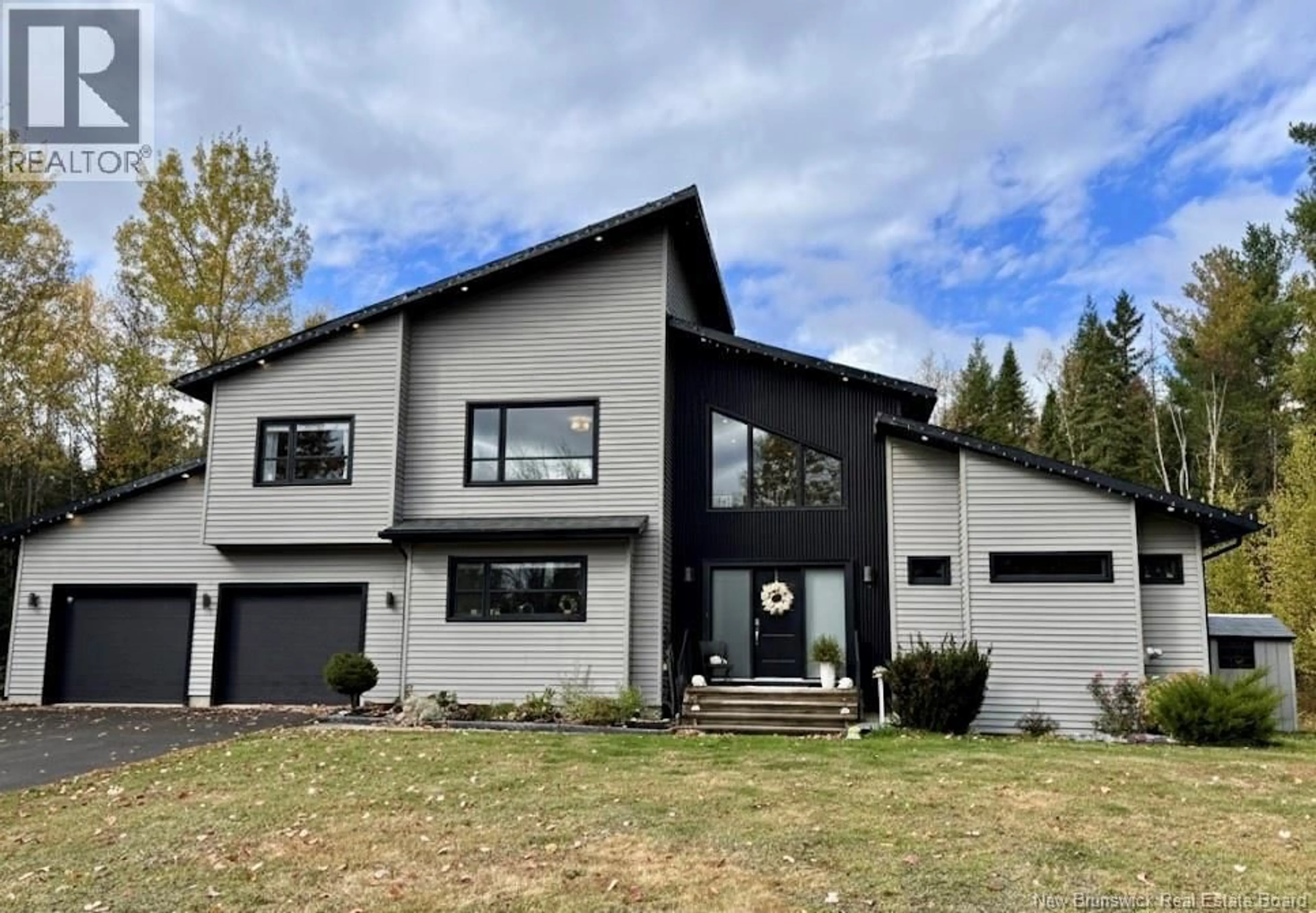Home with vinyl exterior material, mountain view for 18 CORINTH AVENUE, Rusagonis New Brunswick E3B0H9