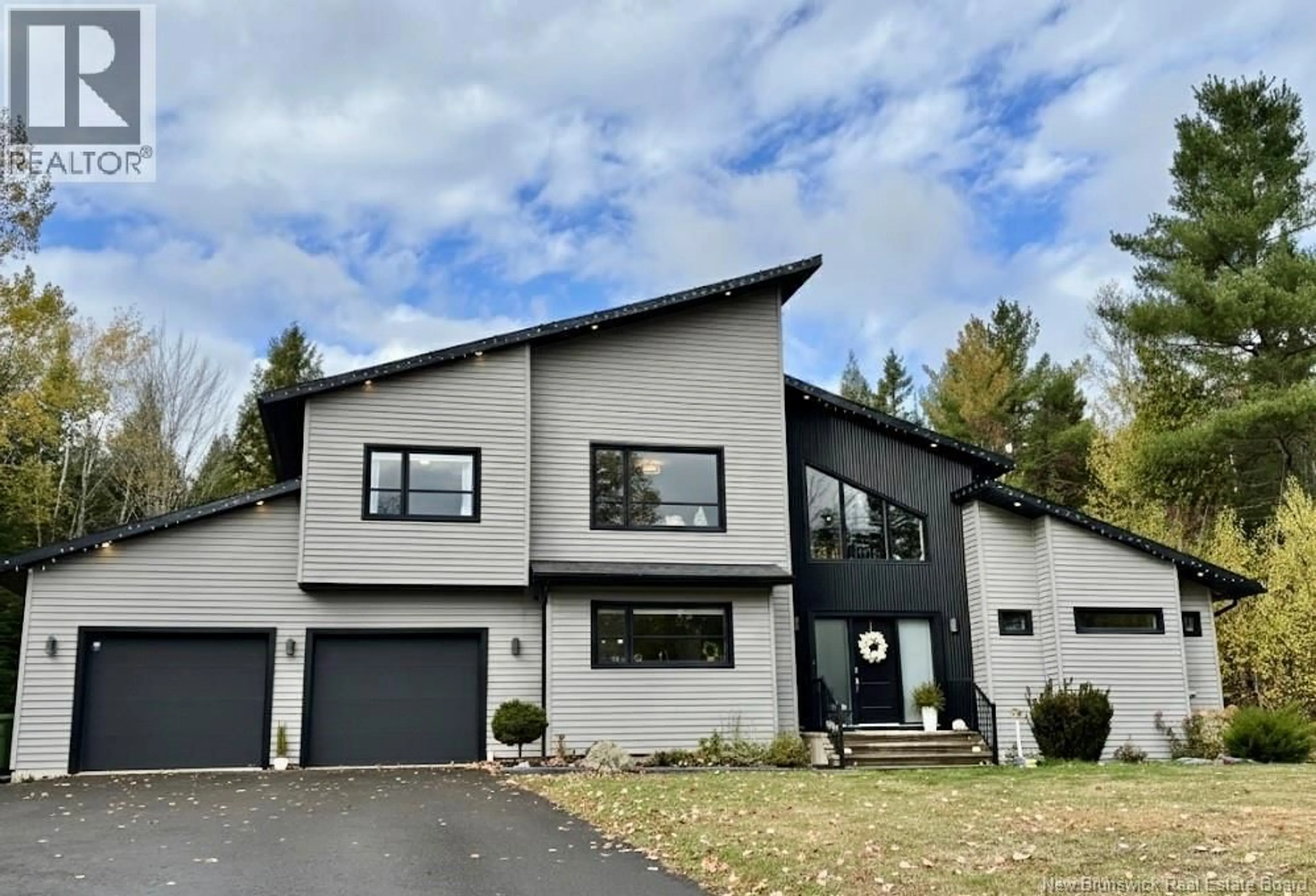 Home with vinyl exterior material, mountain view for 18 CORINTH AVENUE, Rusagonis New Brunswick E3B0H9