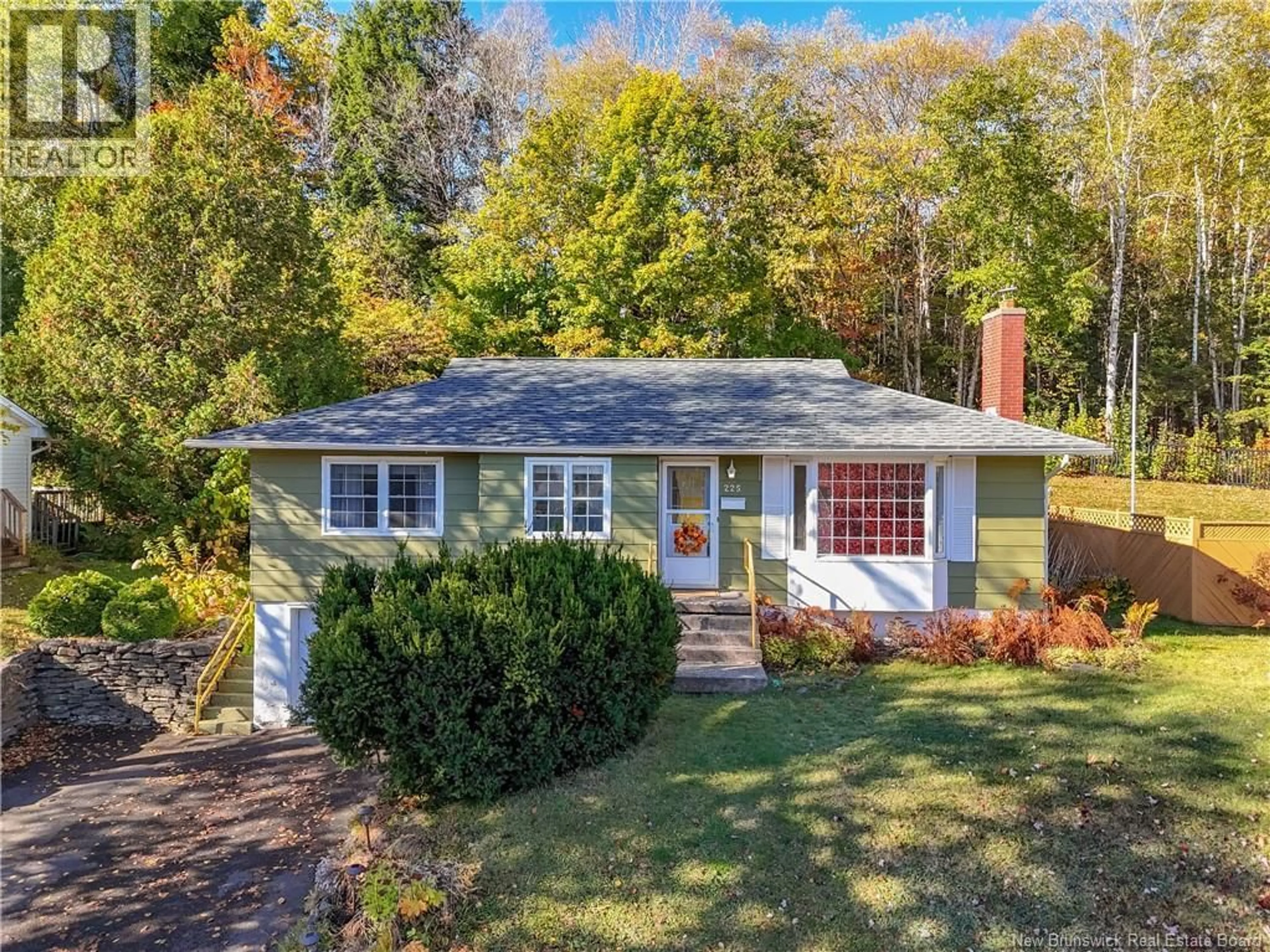 Home with vinyl exterior material, street for 225 WOODBRIDGE STREET, Fredericton New Brunswick E3B4R4