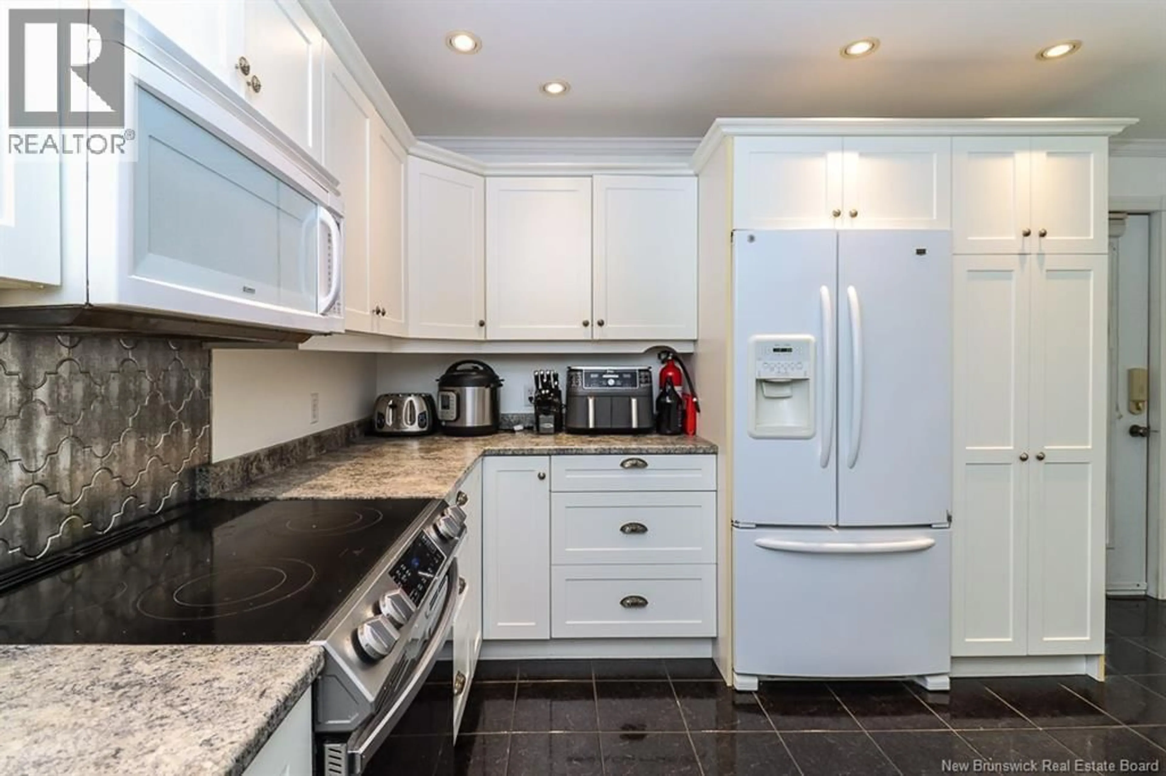 Standard kitchen, ceramic/tile floor for 50 MARIA CRESCENT, Saint John New Brunswick E2N2G4