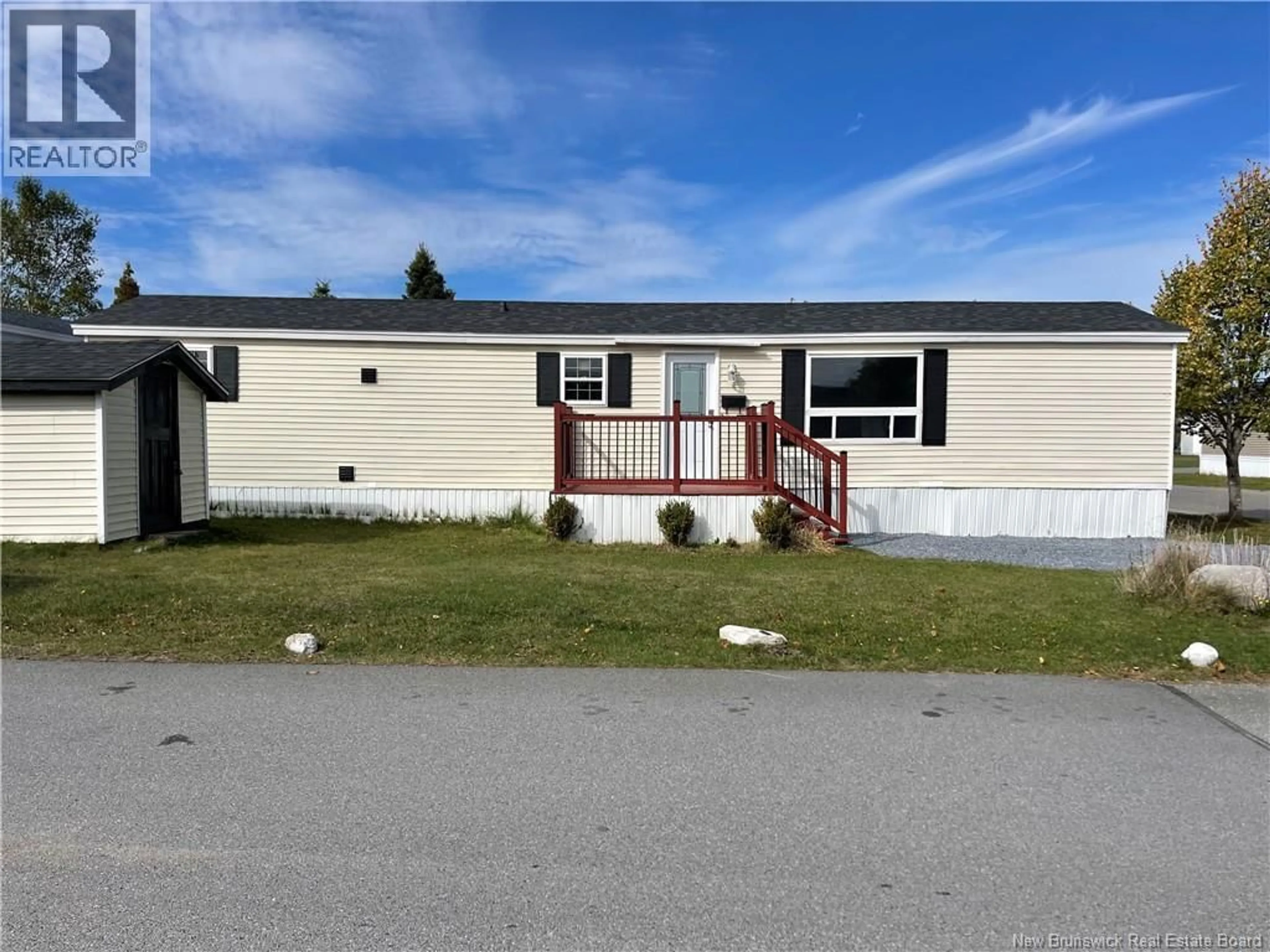 Home with vinyl exterior material, unknown for 28 MORLAND AVENUE, Saint John New Brunswick E2J3Y5