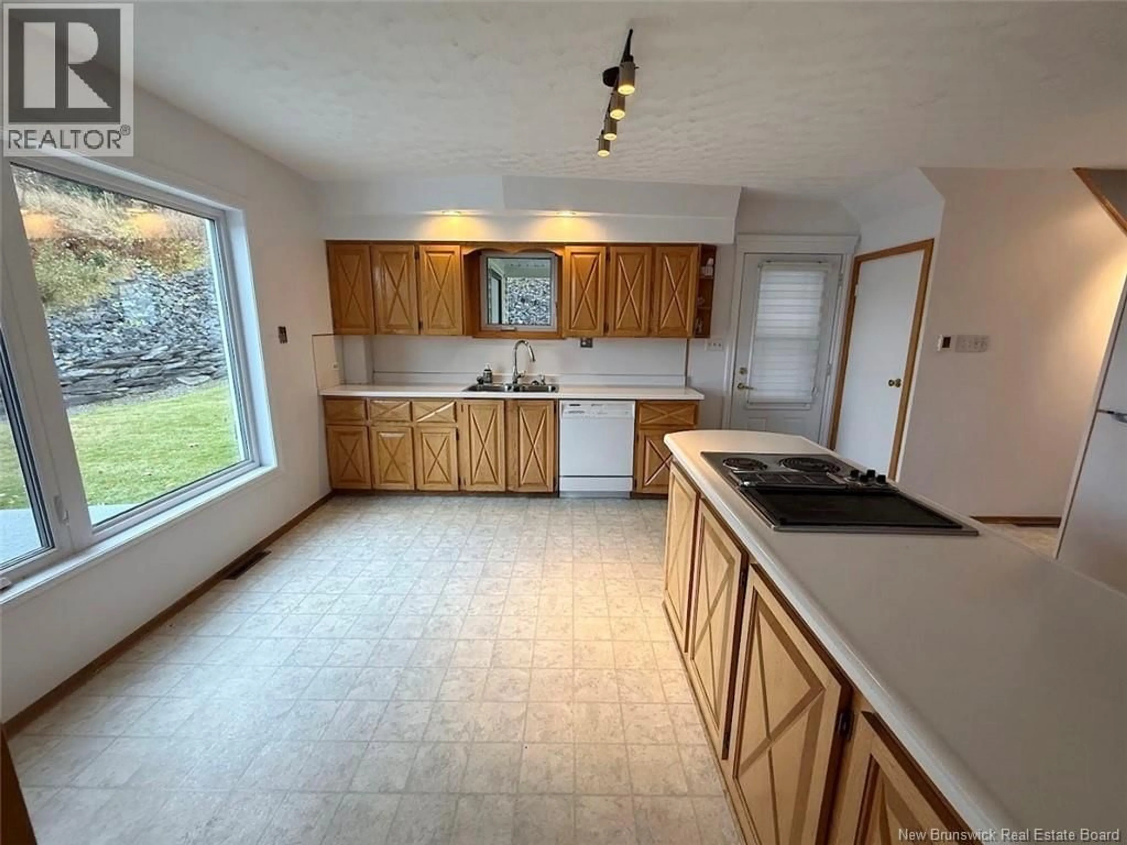 Standard kitchen, unknown for 584 CANADA ROAD, Edmundston New Brunswick E3V1W4