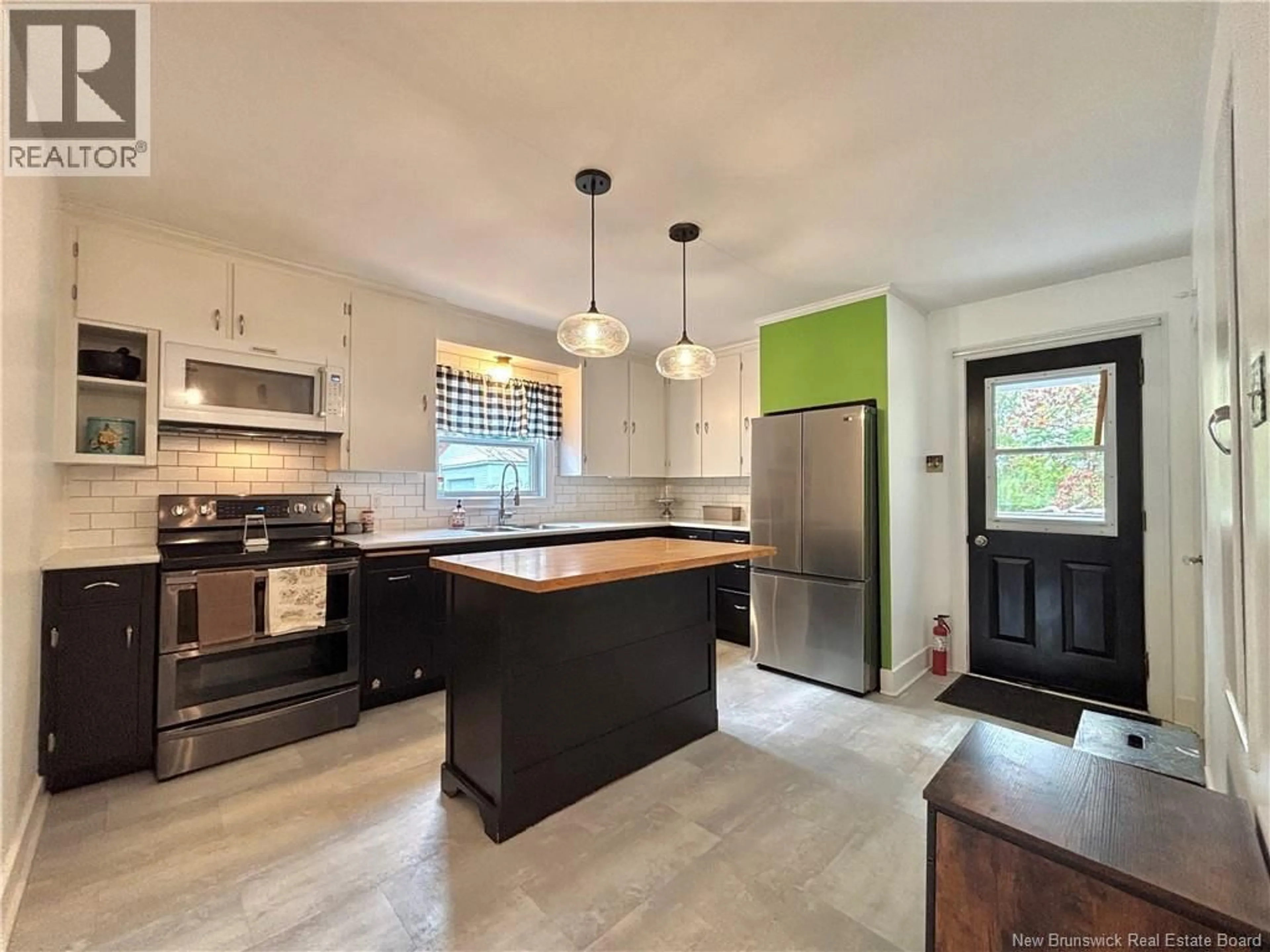 Open concept kitchen, unknown for 640 MURRAY, Bathurst New Brunswick E2A1V1