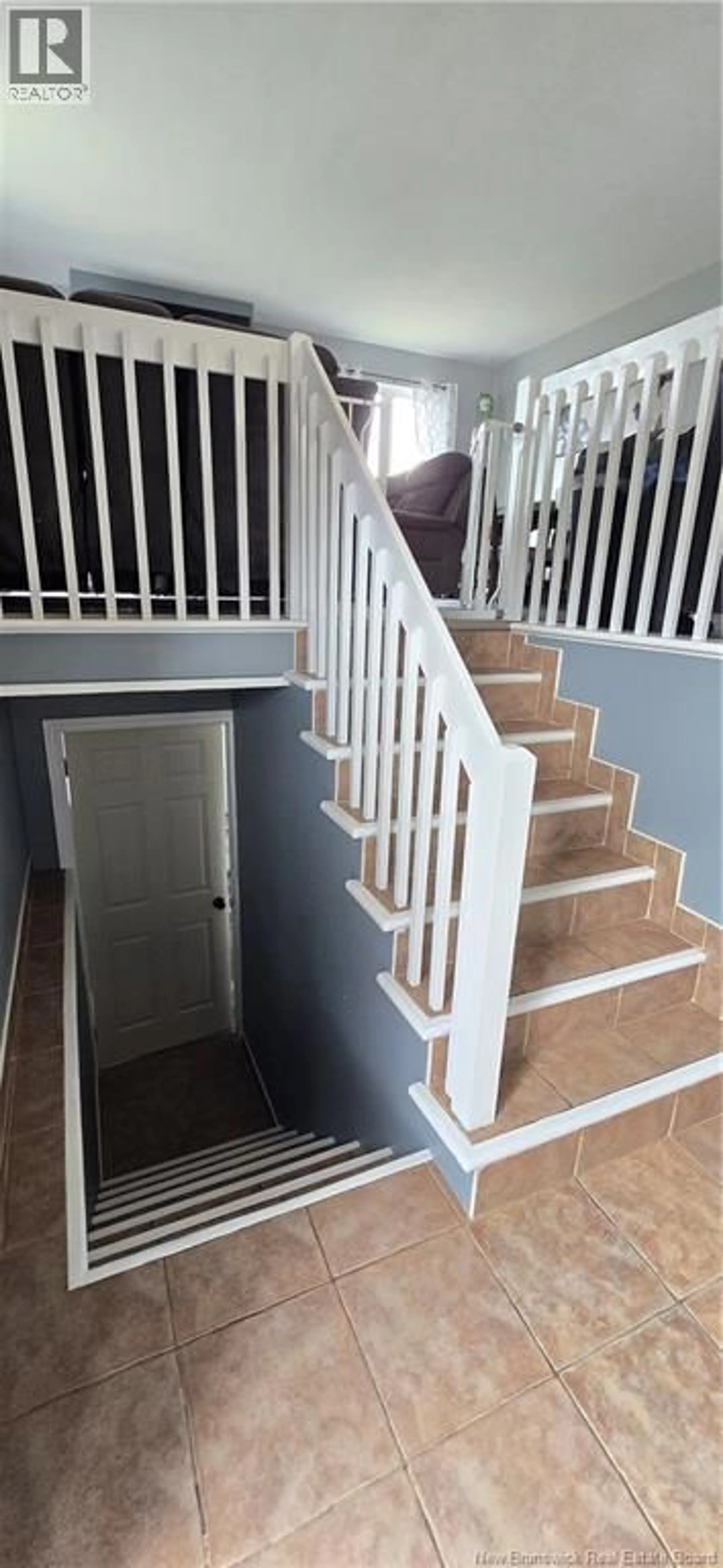 Stairs for 70 BONAVISTA COURT, Moncton New Brunswick E1G2H4