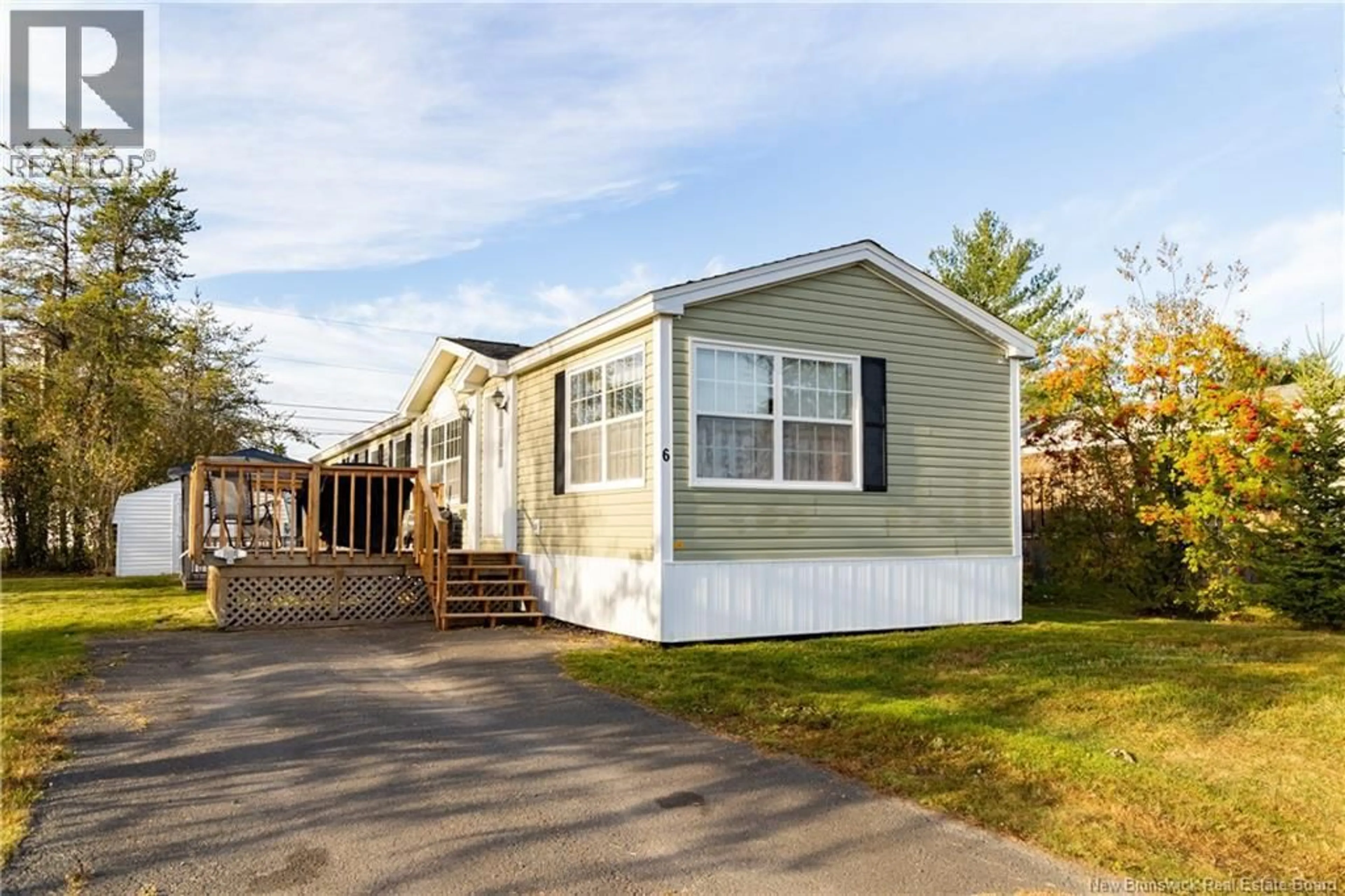 Home with vinyl exterior material, street for 6 NORTHRUP CRESCENT, Lincoln New Brunswick E3B6T7