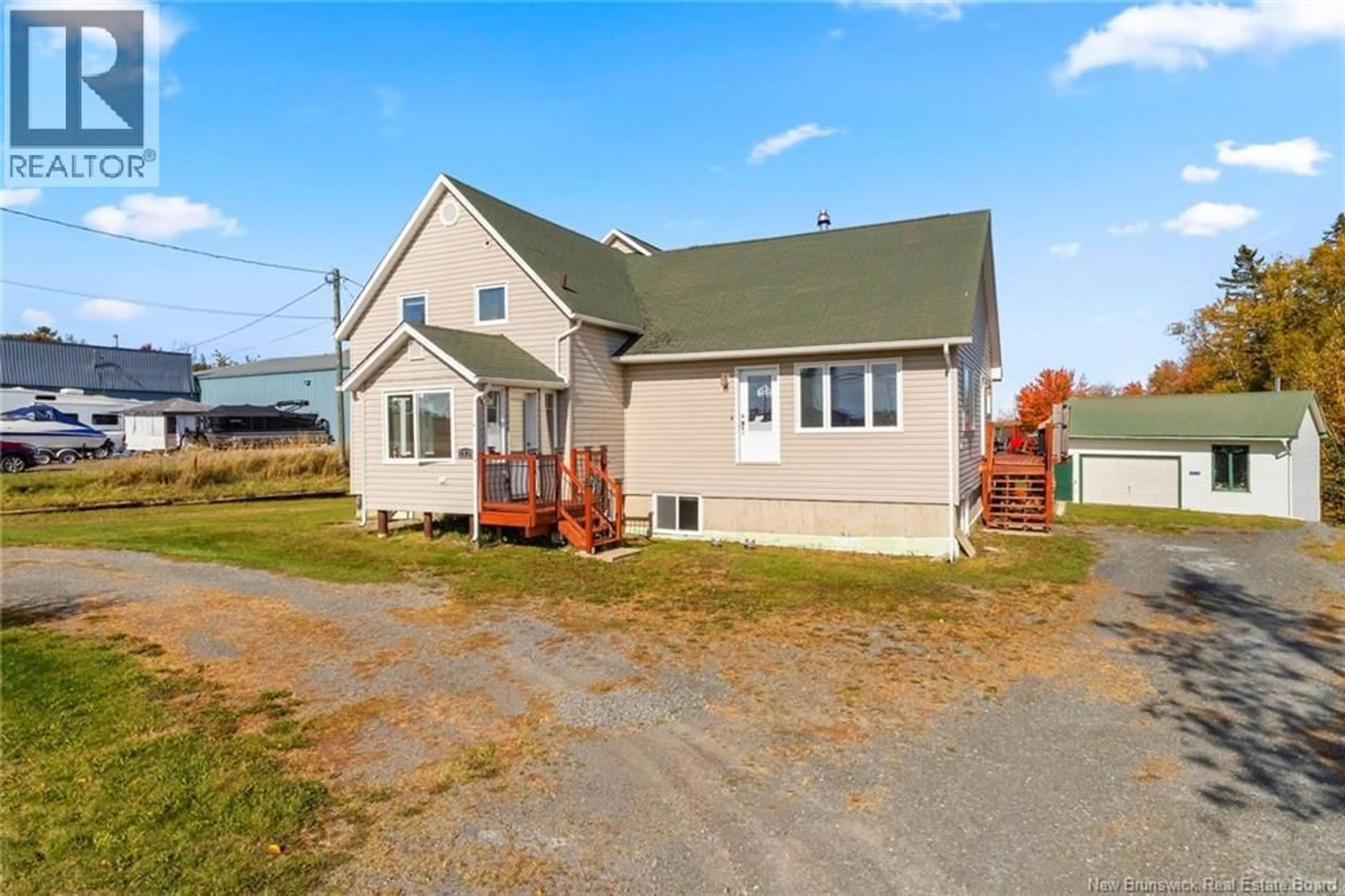 A pic from outside/outdoor area/front of a property/back of a property/a pic from drone, building for 2535 ROUTE 102, Lincoln New Brunswick E3B7E6