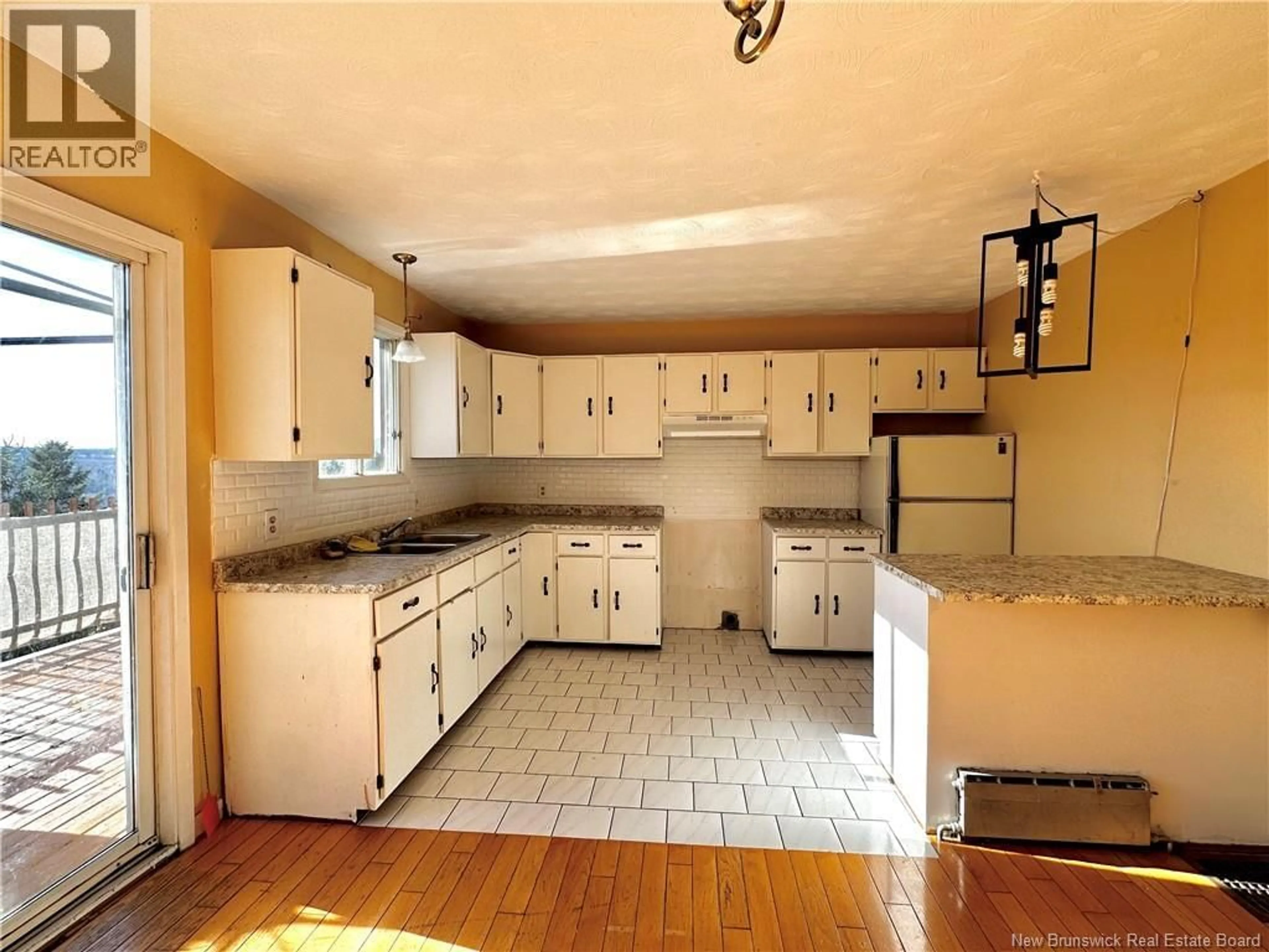 Standard kitchen, unknown for 54 CORMIER STREET, Edmundston New Brunswick E3V2E7