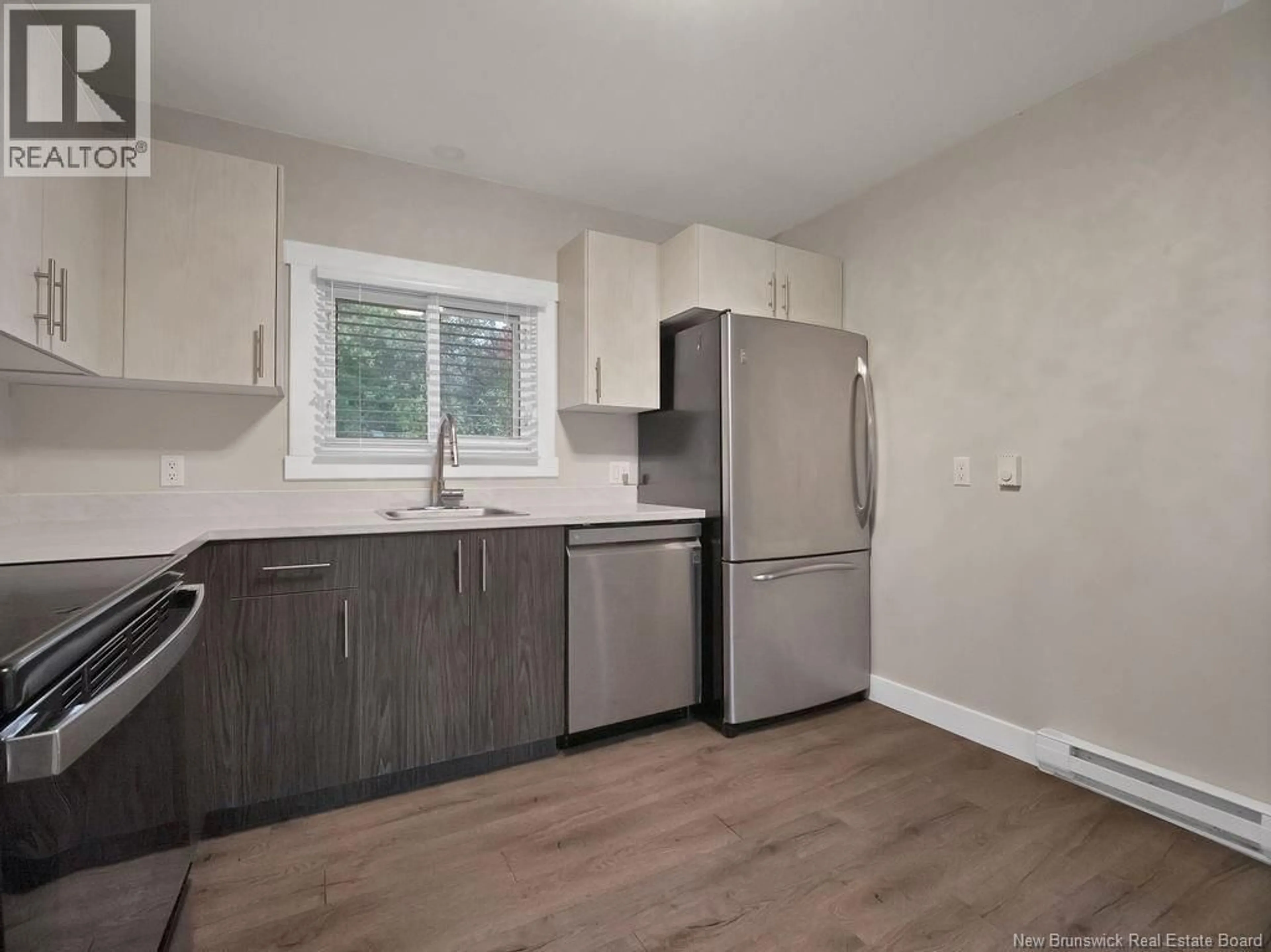 Standard kitchen, wood/laminate floor for 130 WENTWORTH DRIVE, Riverview New Brunswick E1B2T5