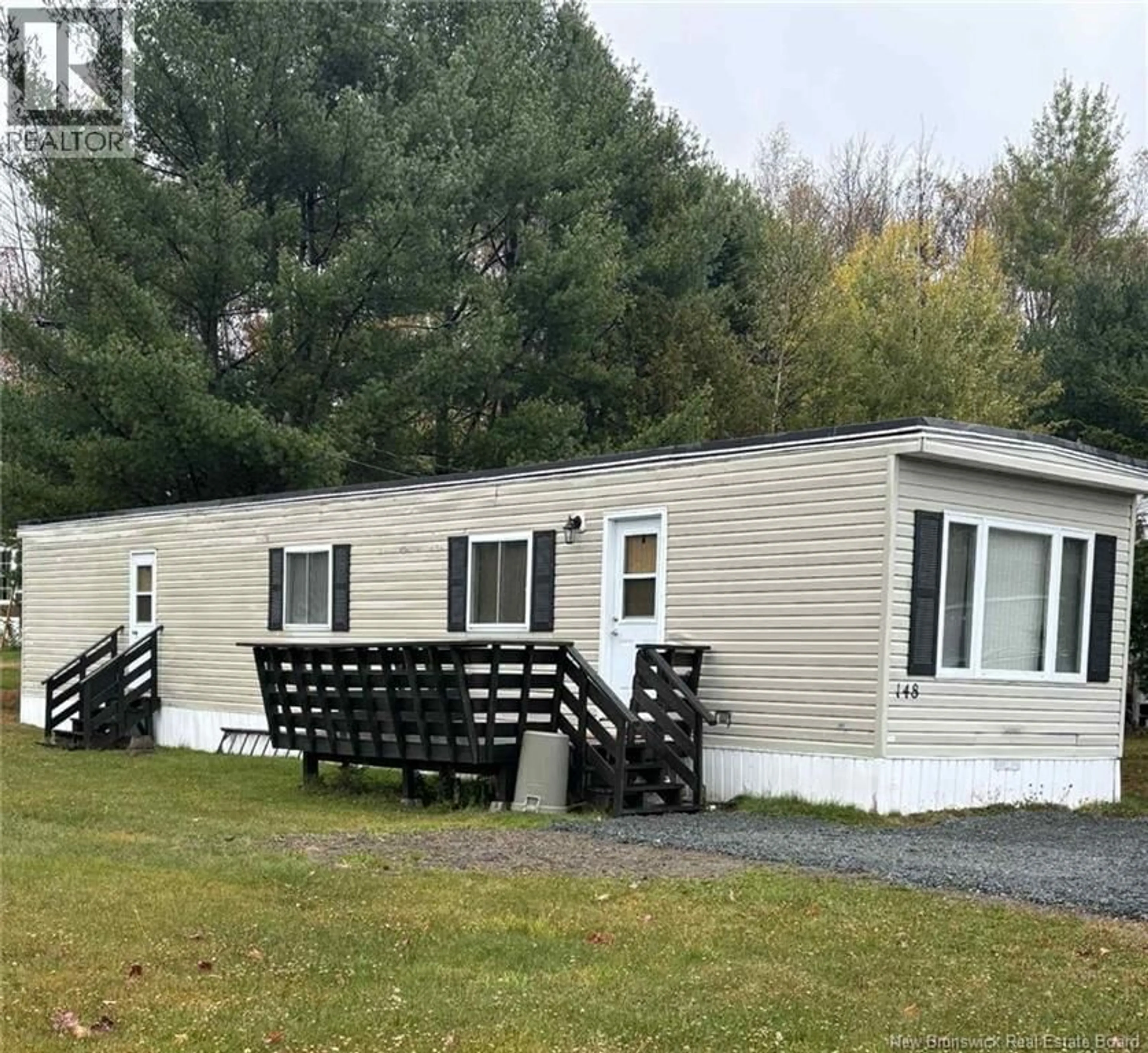 Home with vinyl exterior material, unknown for 148 HEDGEVIEW DRIVE, Fredericton New Brunswick E3B6S3