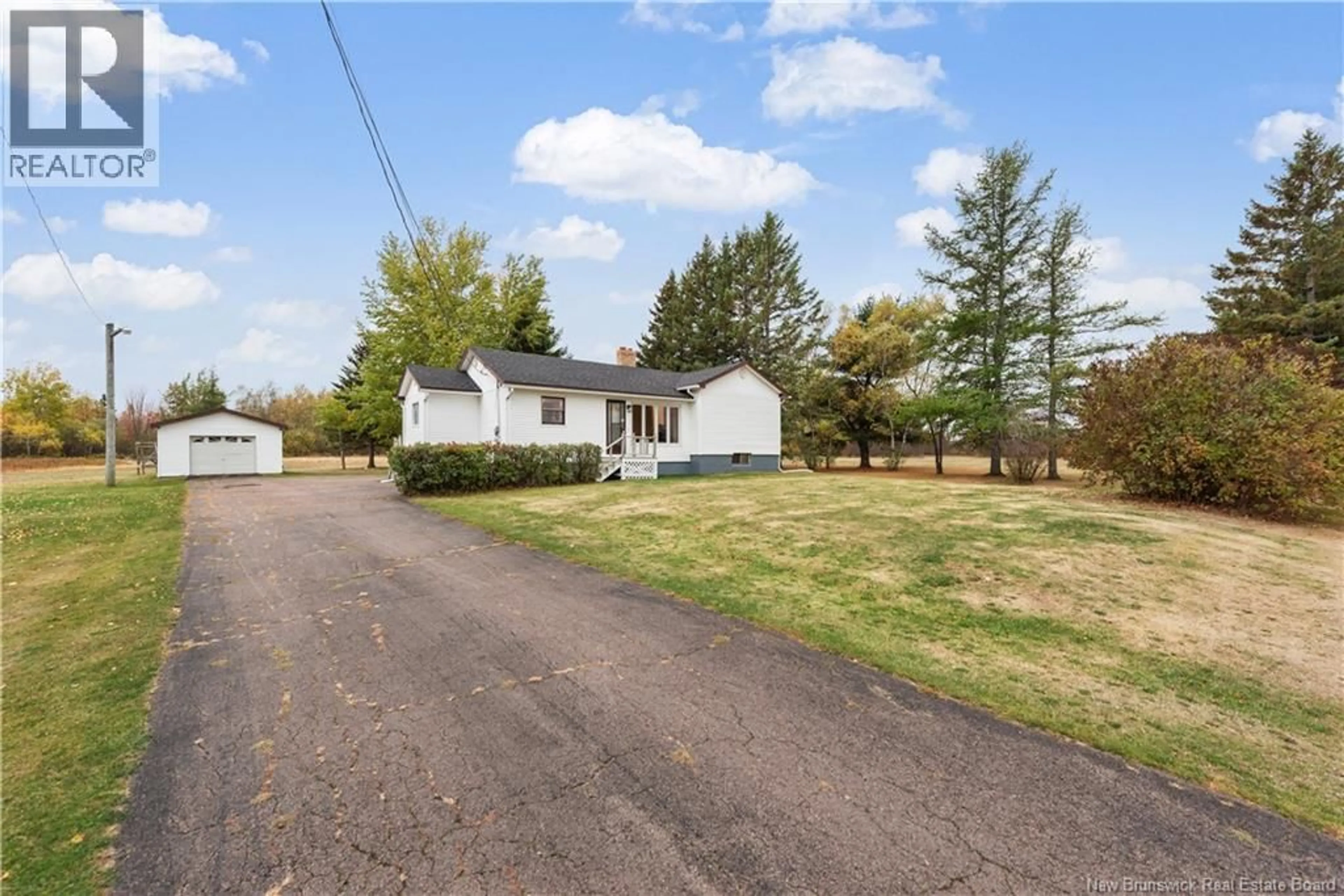 A pic from outside/outdoor area/front of a property/back of a property/a pic from drone, street for 360 CHEMIN CAP SAINT-LOUIS ROAD, Saint-Louis-De-Kent New Brunswick E4X1P9