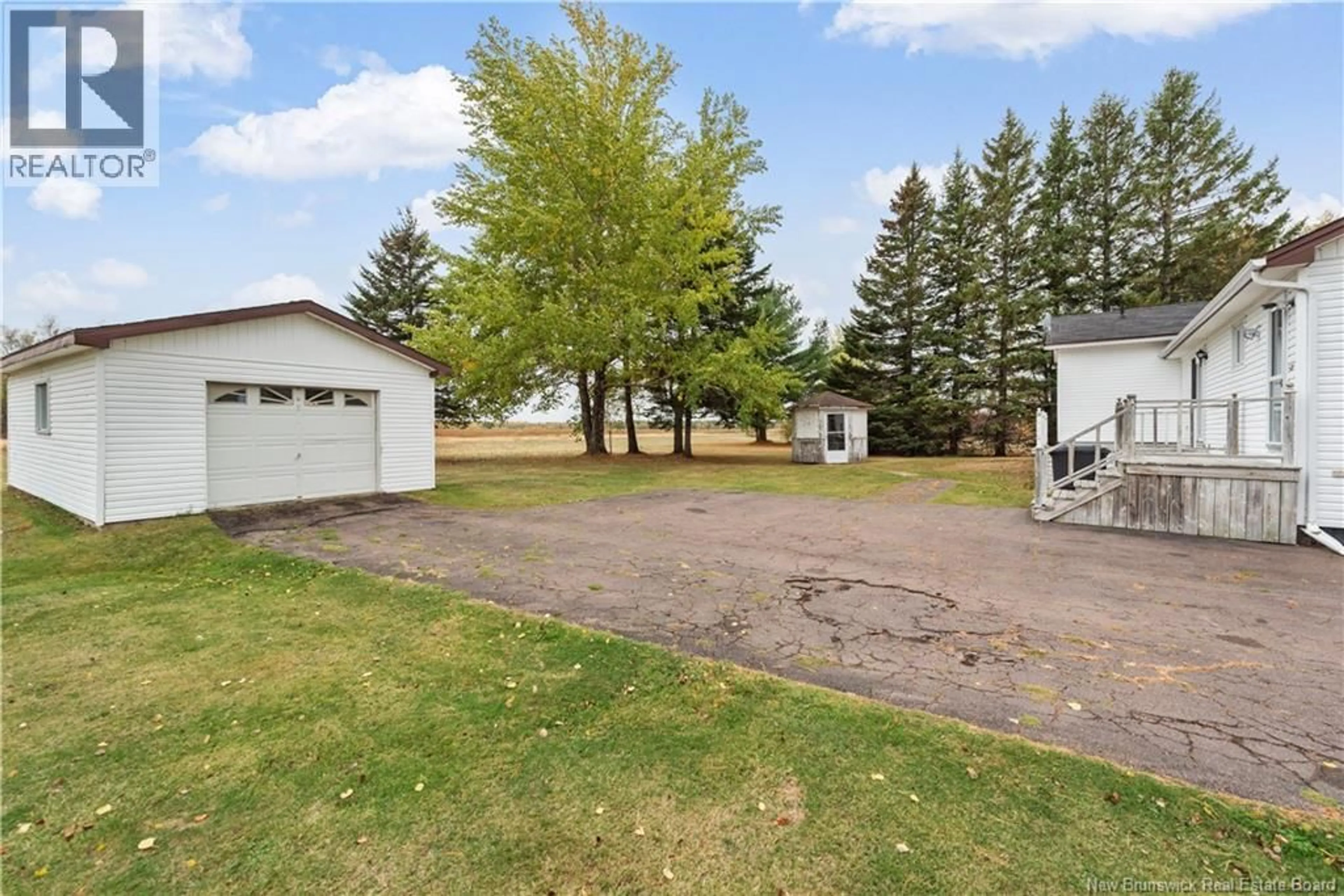 A pic from outside/outdoor area/front of a property/back of a property/a pic from drone, unknown for 360 CHEMIN CAP SAINT-LOUIS ROAD, Saint-Louis-De-Kent New Brunswick E4X1P9
