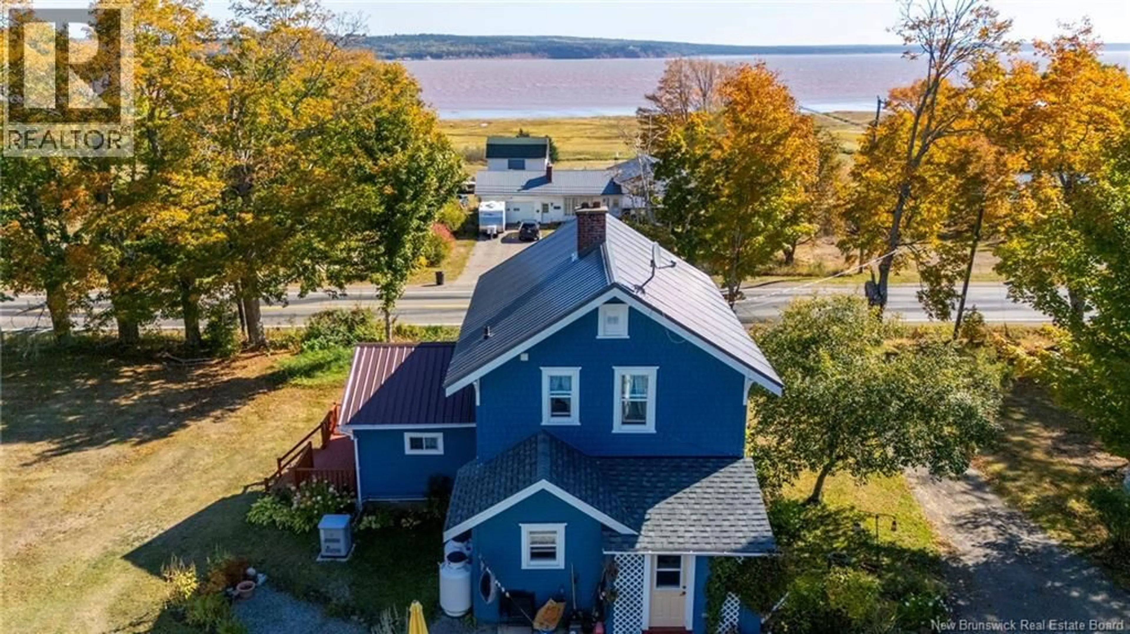A pic from outside/outdoor area/front of a property/back of a property/a pic from drone, water/lake/river/ocean view for 3988 ROUTE 114, Hopewell Cape New Brunswick E4H3K1