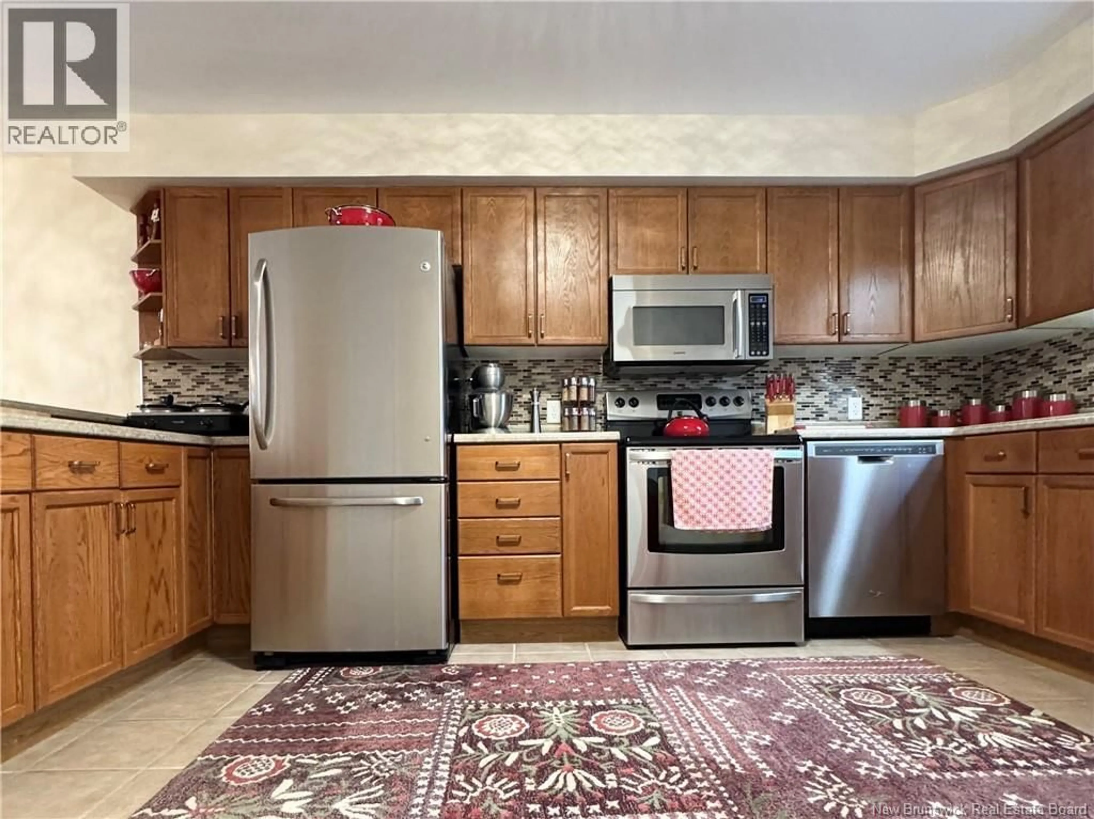 Standard kitchen, unknown for 1 - 500 RIVERSIDE DRIVE DRIVE, Fredericton New Brunswick E3A8C2