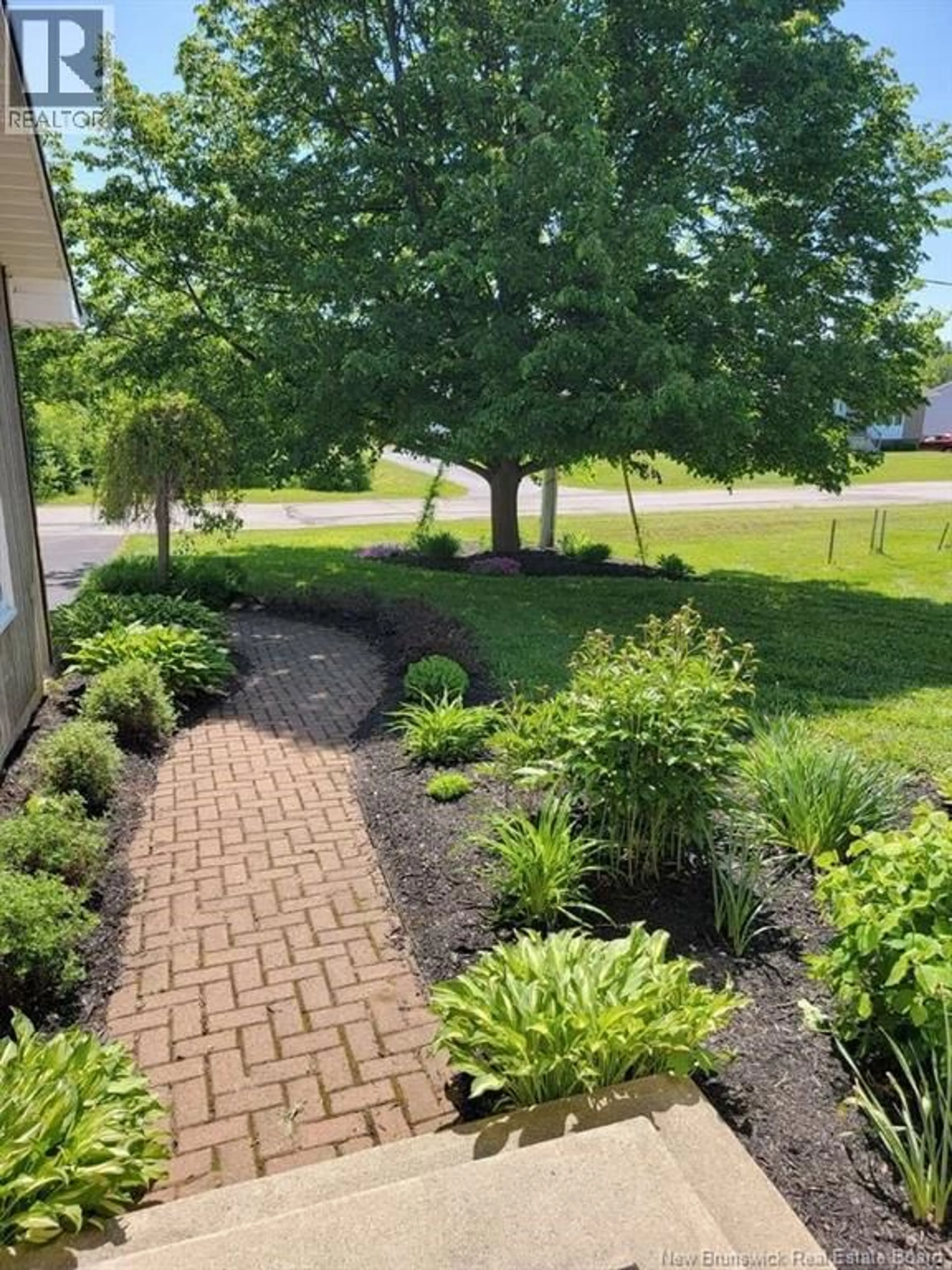 A pic from outside/outdoor area/front of a property/back of a property/a pic from drone, water/lake/river/ocean view for 1135 MERCURY STREET, Bathurst New Brunswick E2A2J4