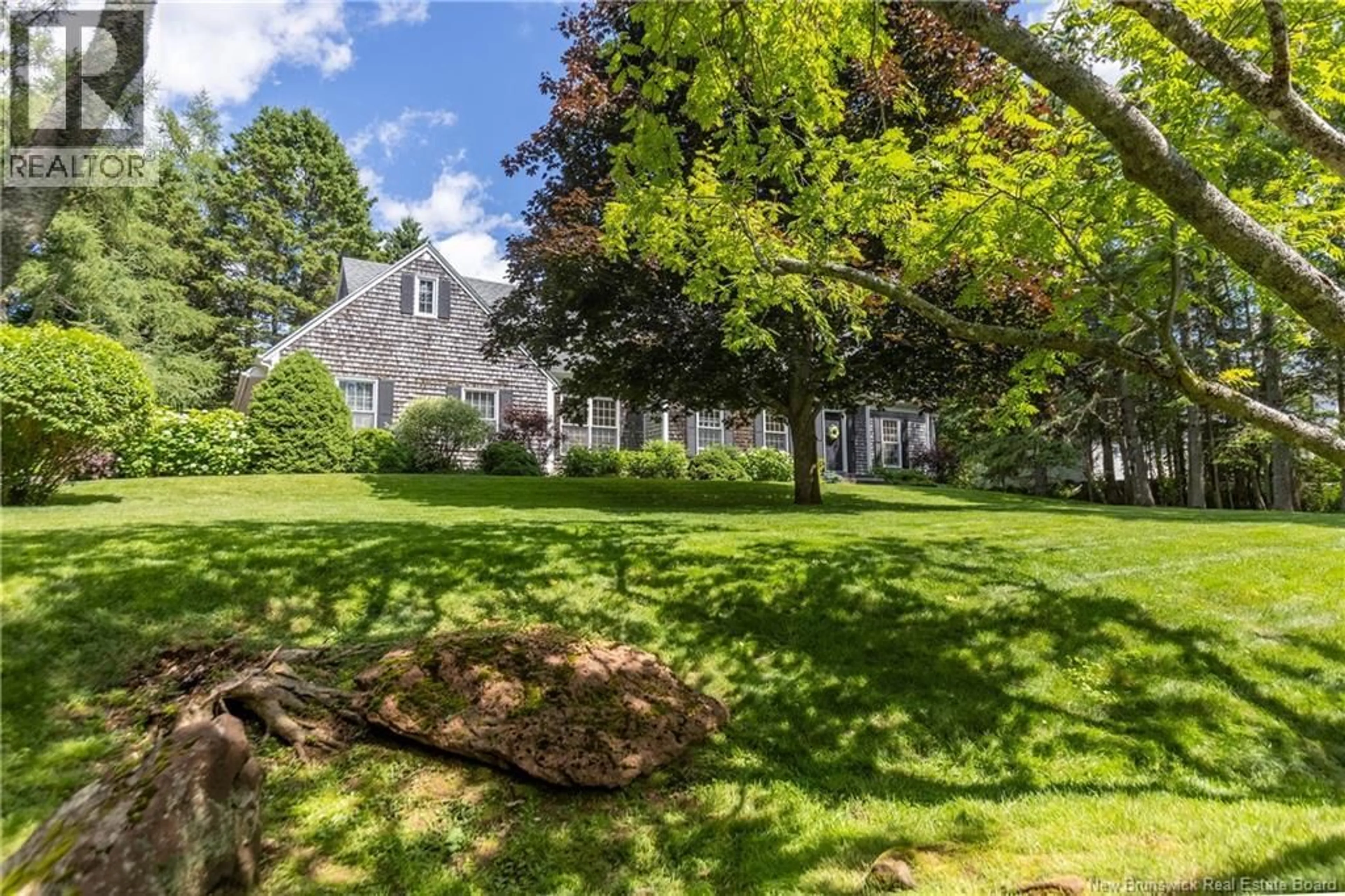 A pic from outside/outdoor area/front of a property/back of a property/a pic from drone, unknown for 53 WEST AVENUE, Sackville New Brunswick E4L4P2