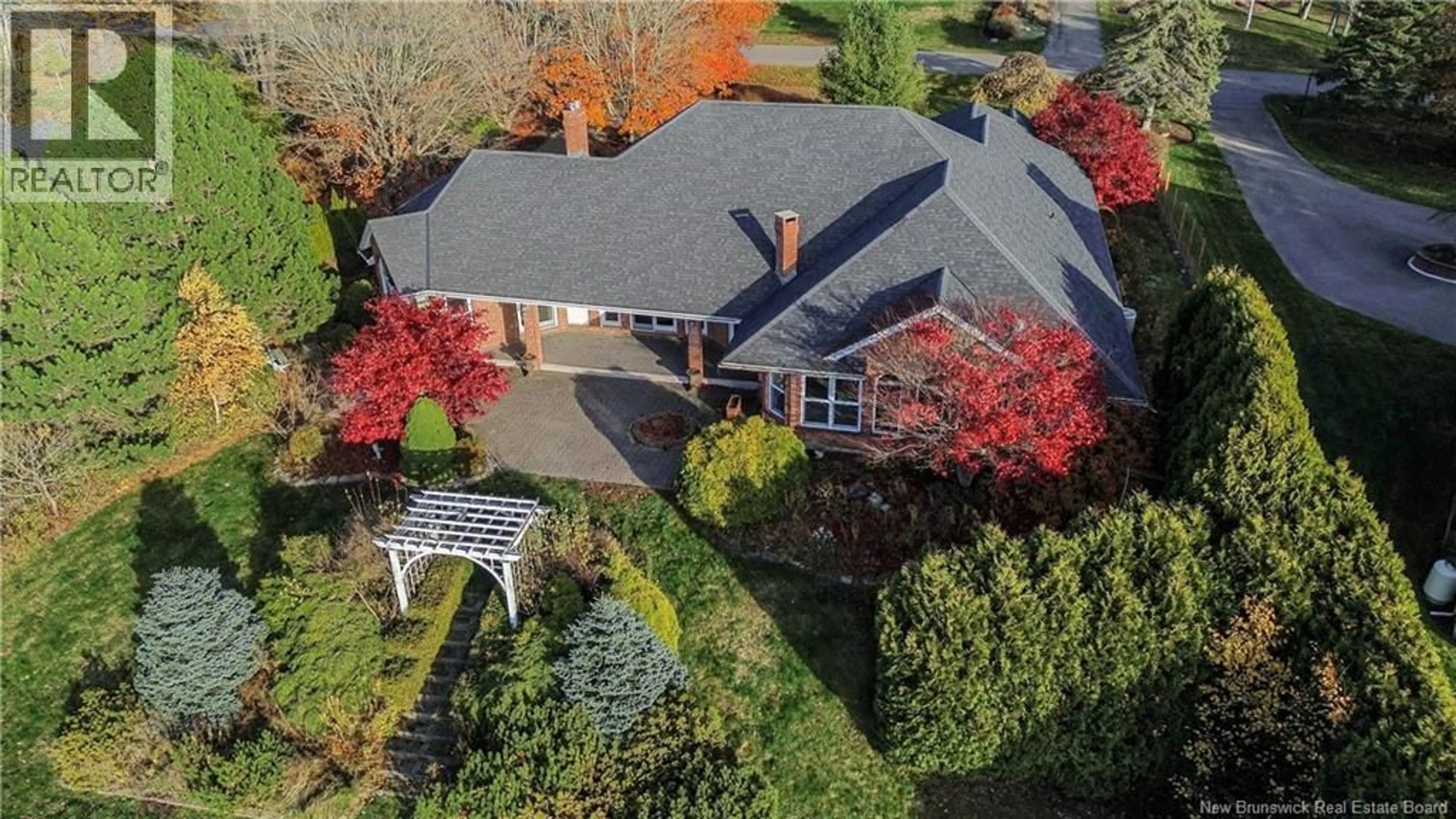 A pic from outside/outdoor area/front of a property/back of a property/a pic from drone, street for 39 ELIZABETH PARKWAY, Rothesay New Brunswick E2H1E8