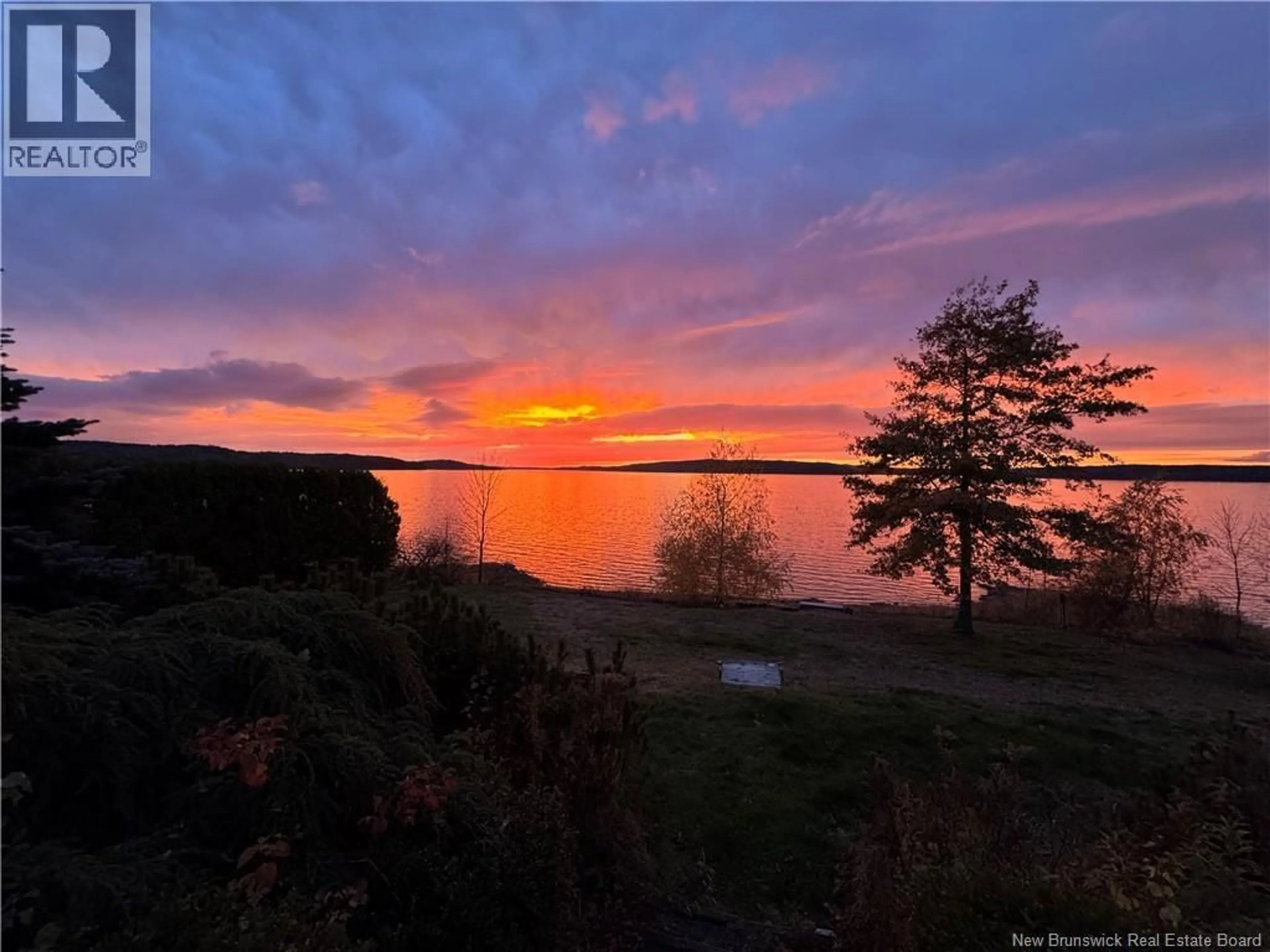 Blurry image for 39 ELIZABETH PARKWAY, Rothesay New Brunswick E2H1E8