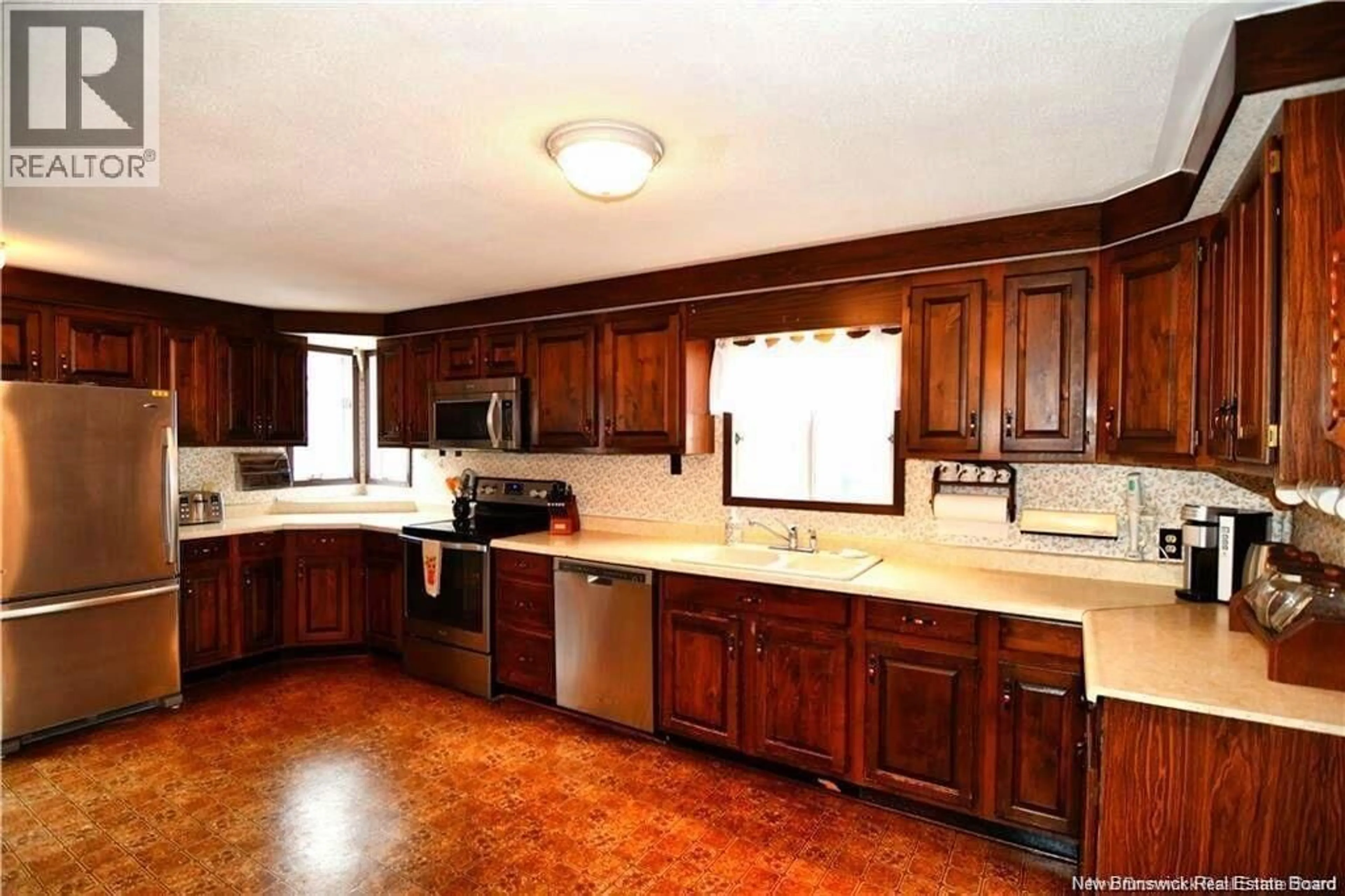 Standard kitchen, ceramic/tile floor for 9 COOKS POINT ROAD, Wilsons Beach New Brunswick E5E1V3